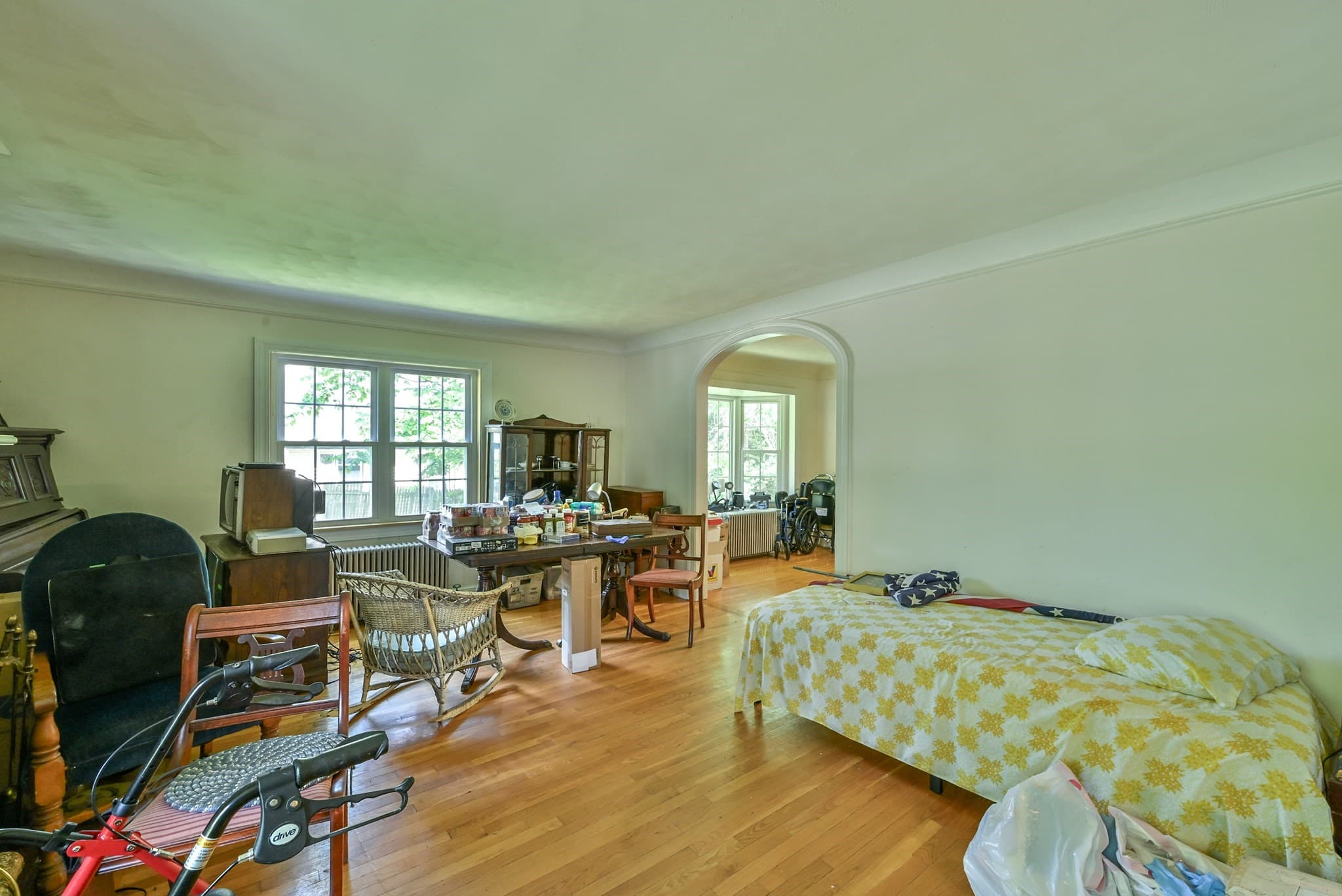 Single Family Residence at 1278 Pleasant St, Worcester MA 01602, Worcester, photo 8 of 27