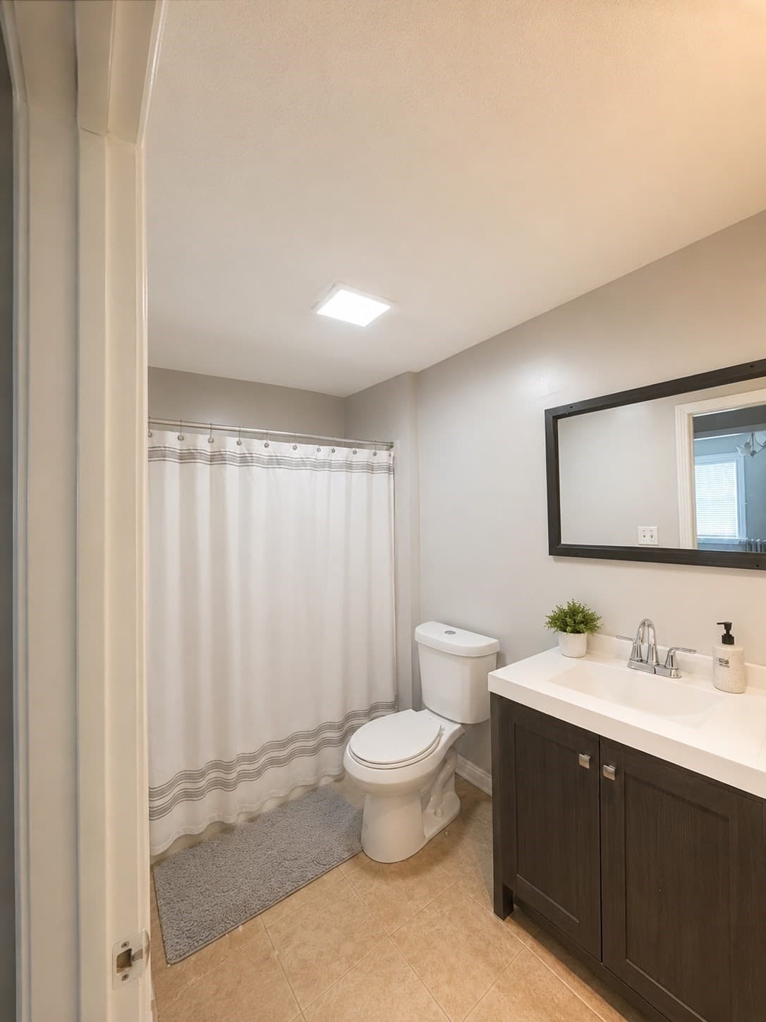 Single Family Residence at 61 Austin St, Chicopee MA 01013, photo 5 of 22