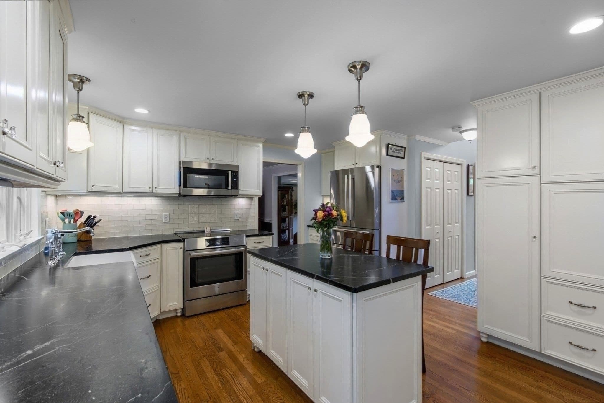 Single Family Residence at 29 Townline Rd, Franklin MA 02038, Franklin, photo 9 of 42