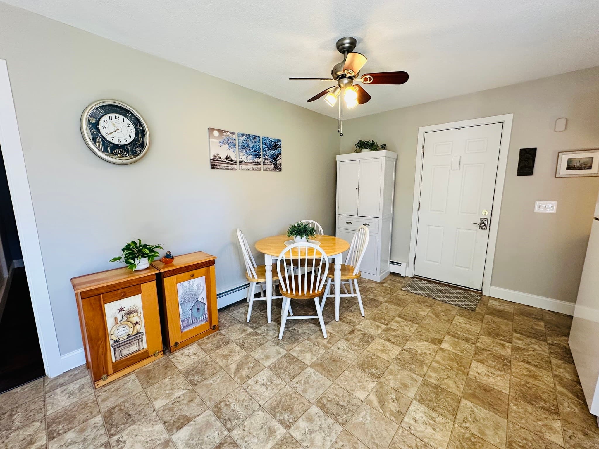 Condominium at 162 Horseshoe Dr # 162, Chicopee MA 01022, Chicopee, photo 7 of 30