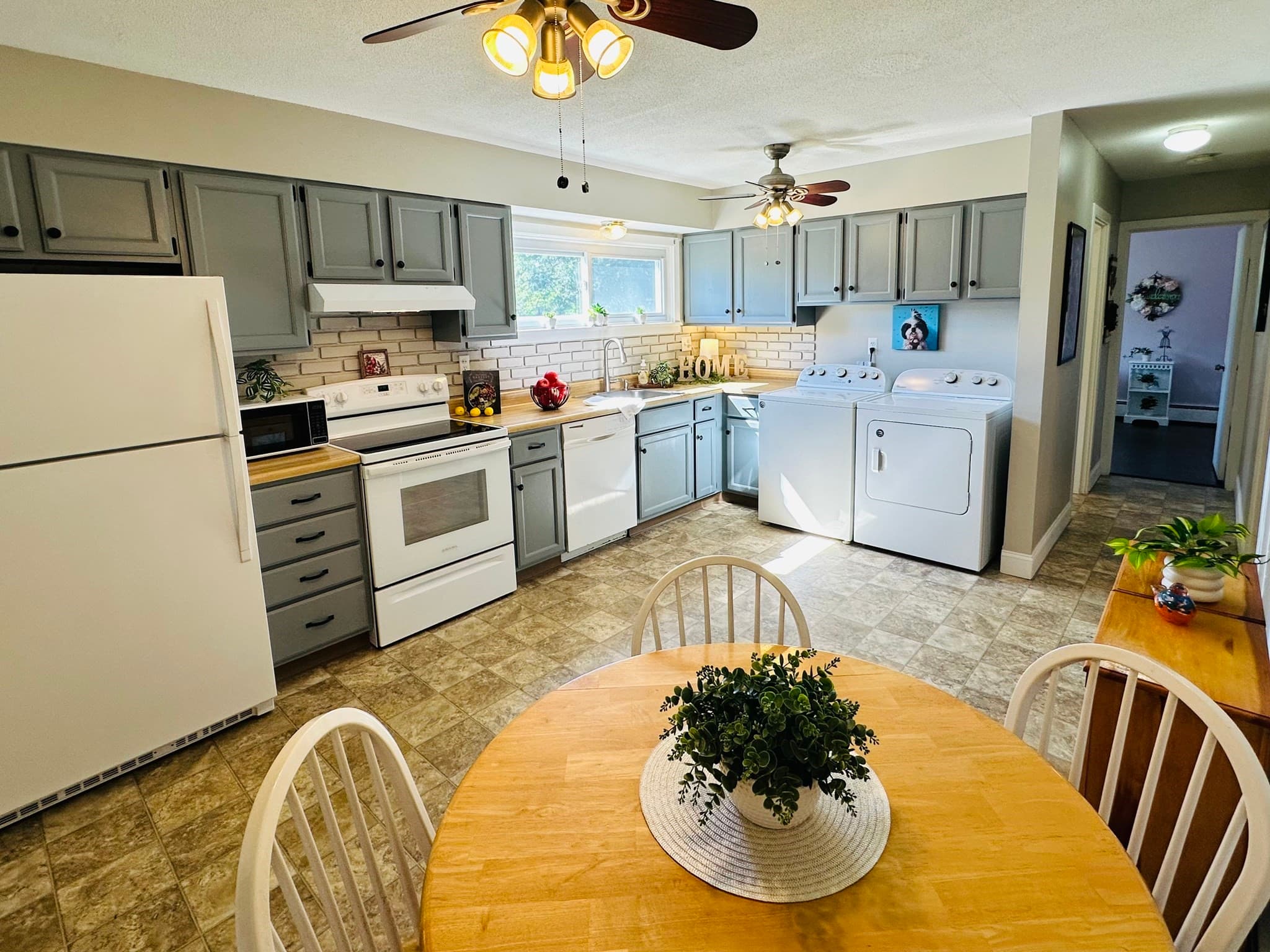 Condominium at 162 Horseshoe Dr # 162, Chicopee MA 01022, Chicopee, photo 3 of 30