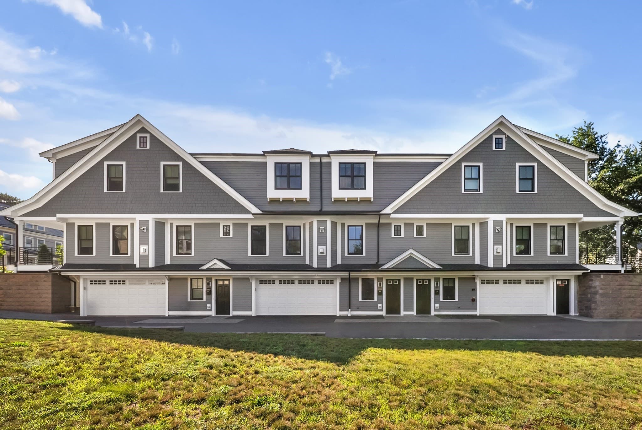 Condominium at 264 Pearl St. # 2, Newton MA 02458, photo 2 of 39