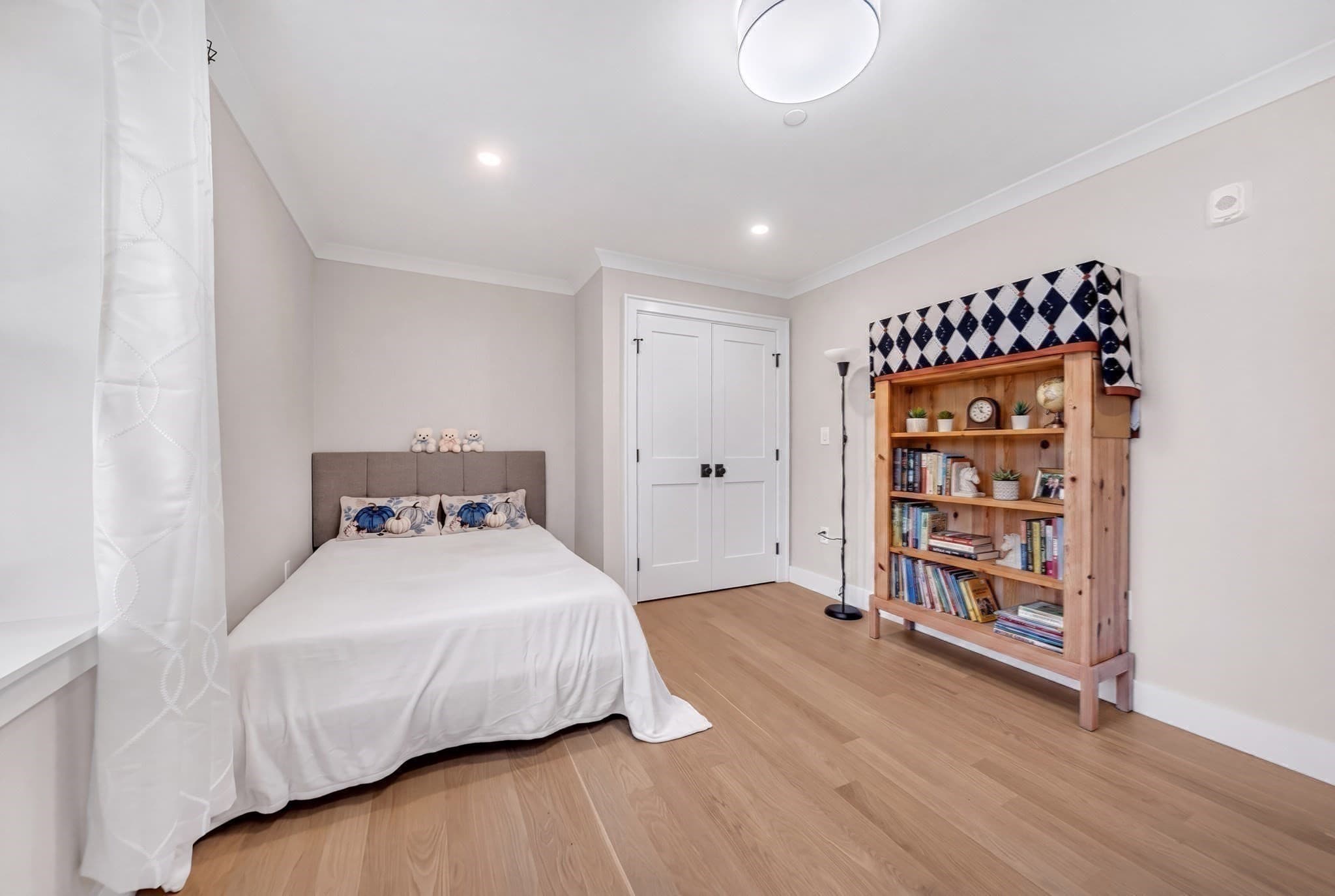 Condominium at 264 Pearl St. # 2, Newton MA 02458, photo 29 of 39