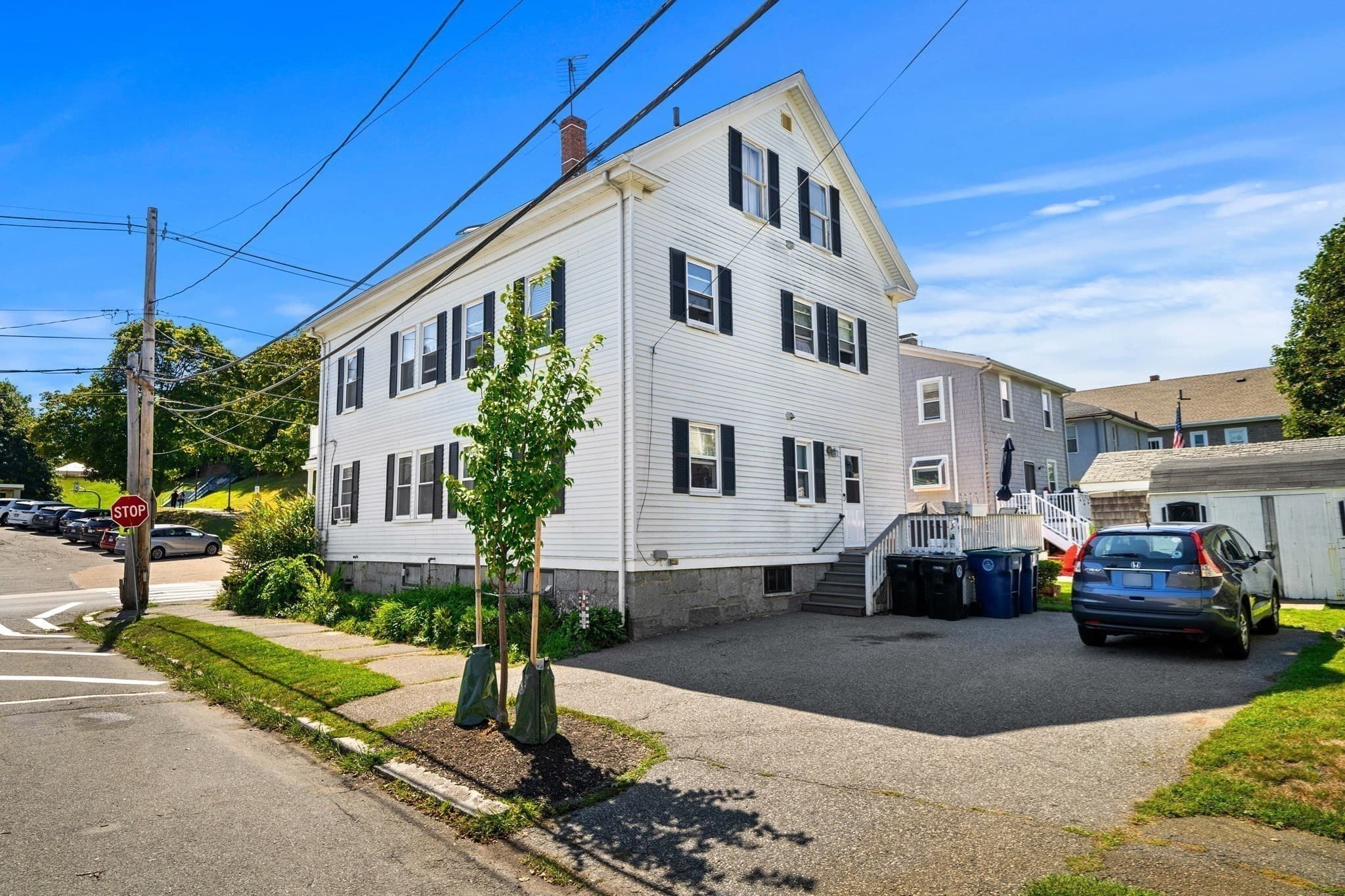 2 Family - 2 Units Up/Down at 21 Jackson St, Salem MA 01970, Salem, photo 2 of 34