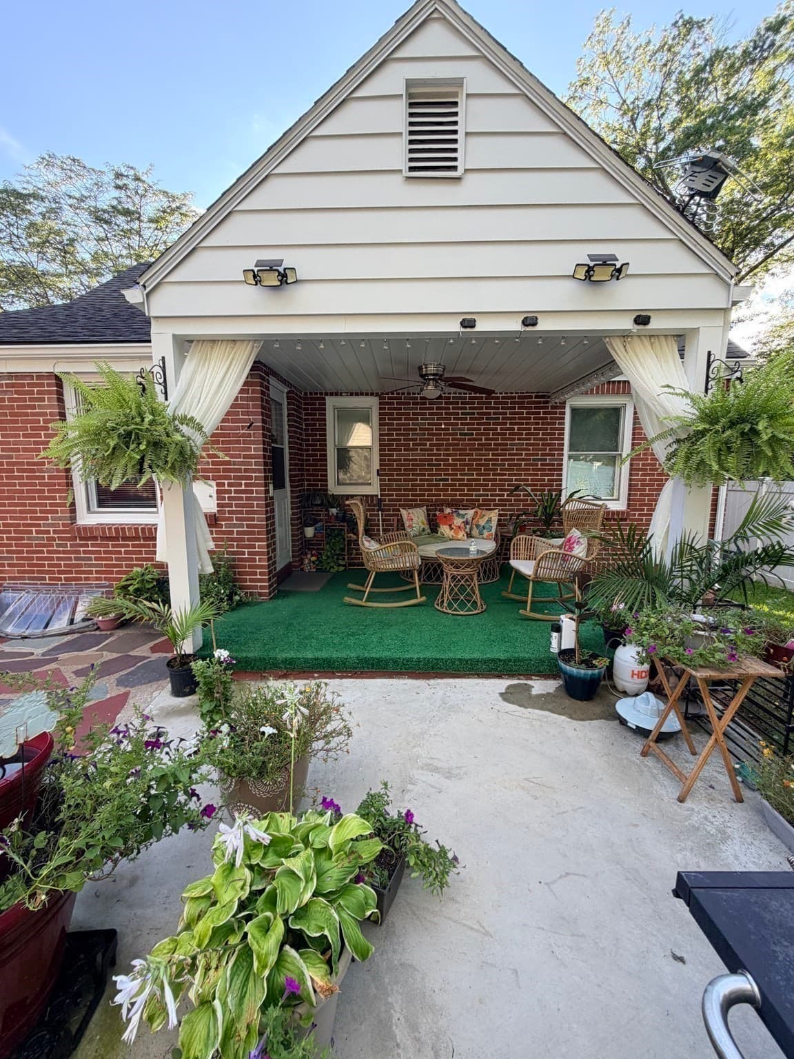Single Family Residence at 169 Roosevelt Ave, Springfield MA 01118, Springfield, photo 23 of 30
