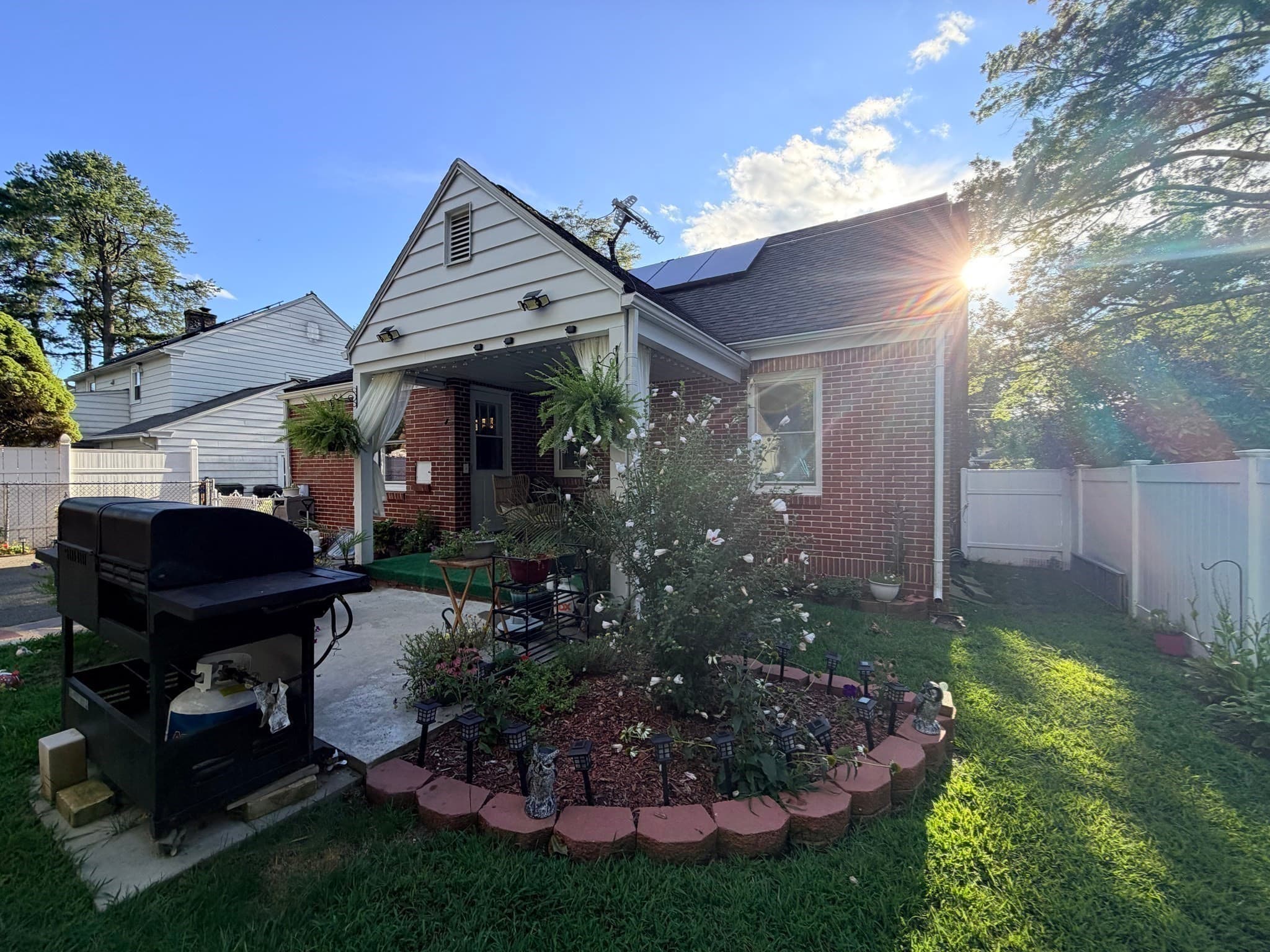 Single Family Residence at 169 Roosevelt Ave, Springfield MA 01118, Springfield, photo 6 of 30