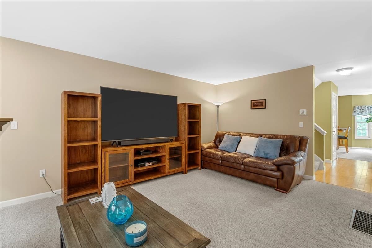 Condominium at 20 Waltham Dr # 20, Plainville MA 02762, Plainville, photo 17 of 41