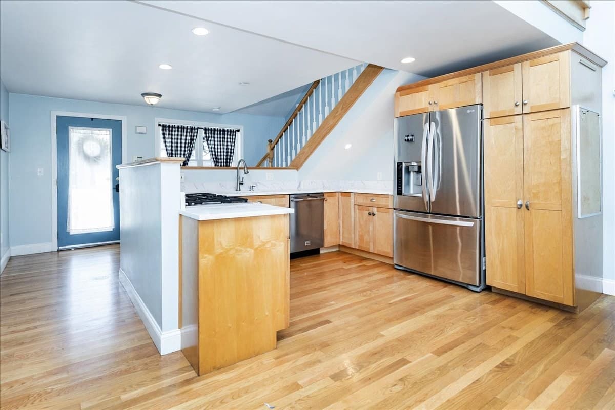 Single Family Residence at 514 Pleasant St, Weymouth MA 02190, Weymouth, photo 11 of 42