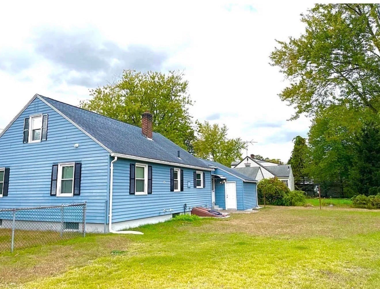 Single Family Residence at 727 Newbury St, Springfield MA 01104, Springfield, photo 10 of 11