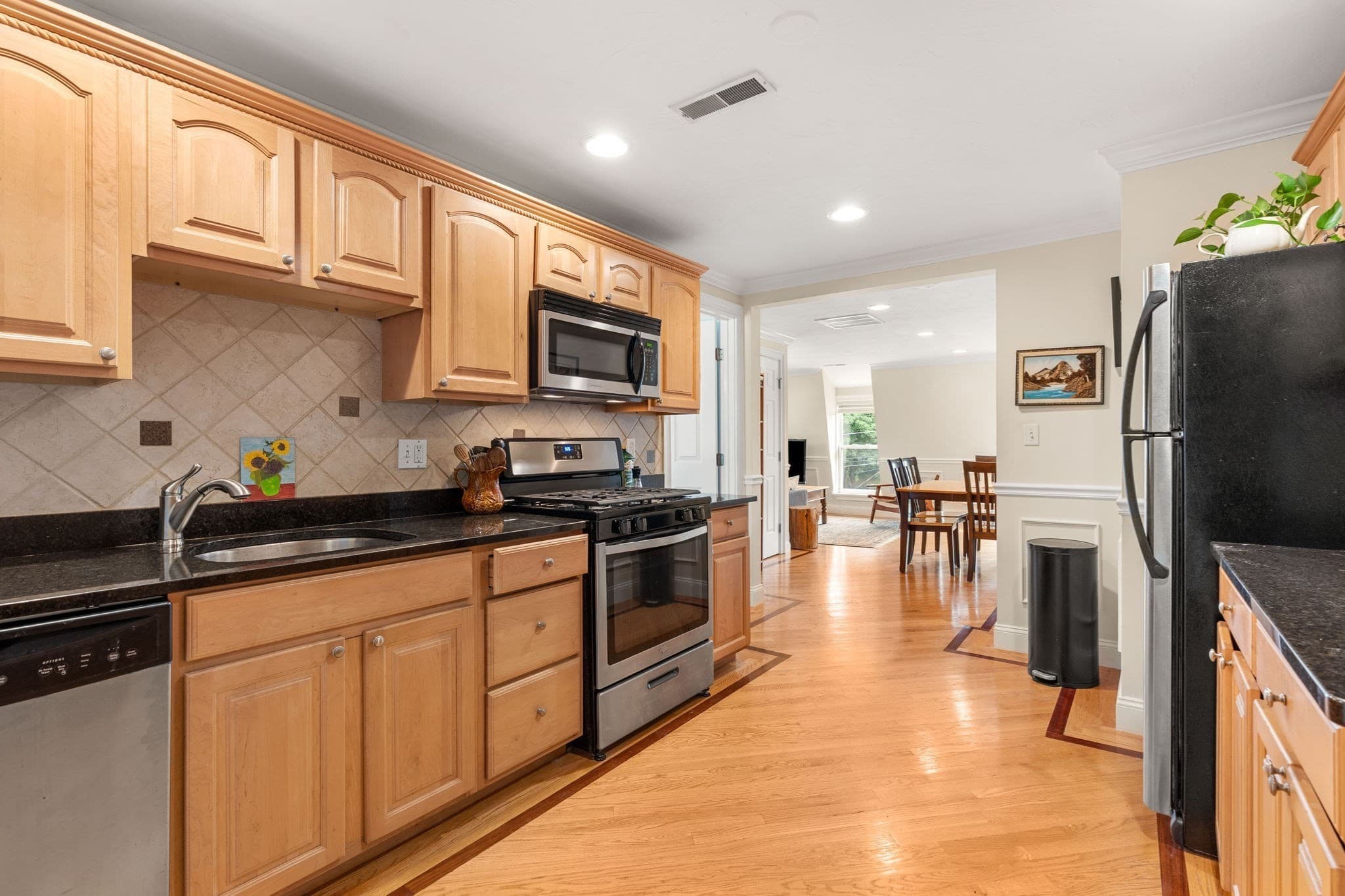 Condominium at 12 Maple Ave # 3, Andover MA 01810, Andover, photo 3 of 17