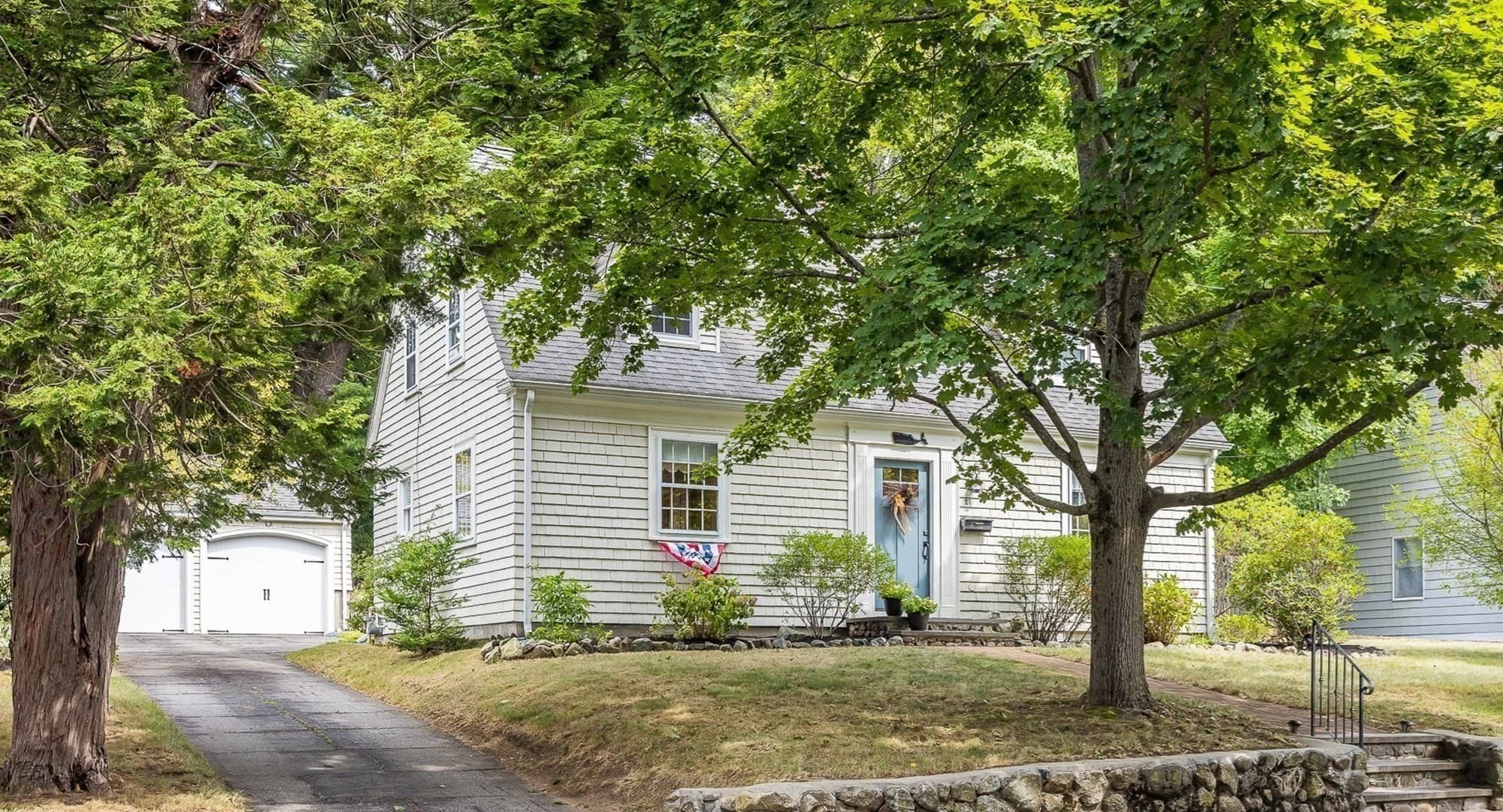 Single Family Residence at 21 Bond Street, Reading MA 01867, Reading, photo 2 of 41