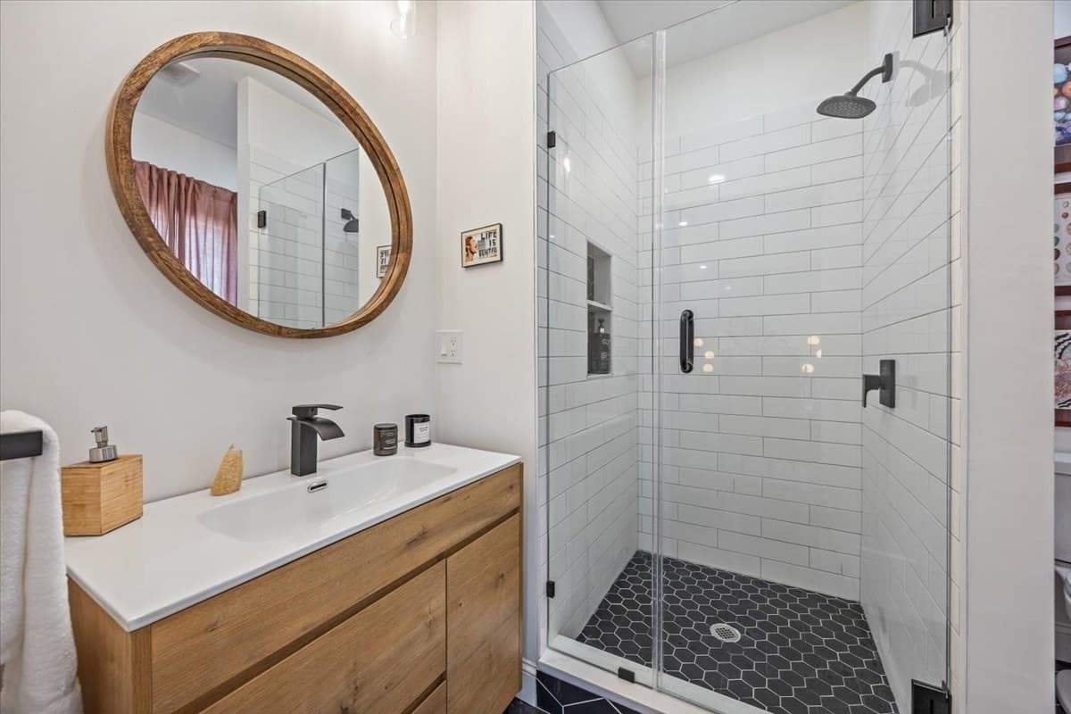 Condominium at 46 Addison St # 2, Chelsea MA 02150, Chelsea, photo 5 of 28