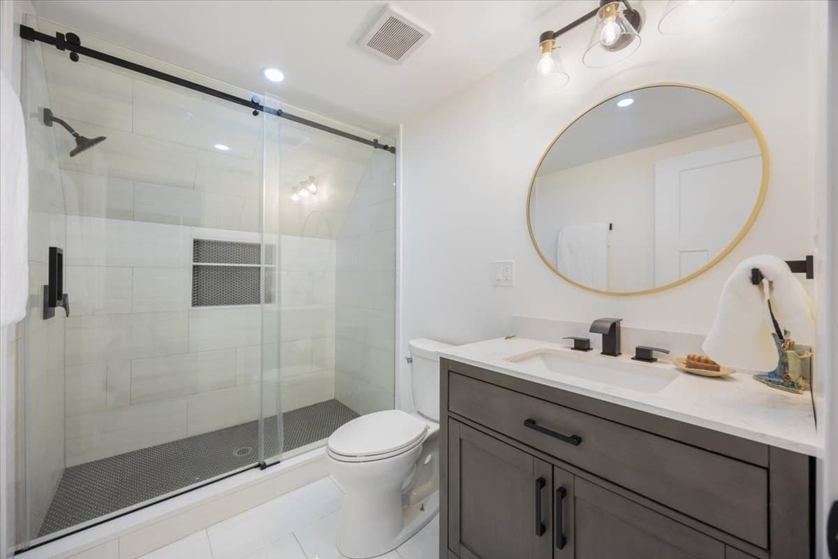 Condominium at 46 Addison St # 2, Chelsea MA 02150, Chelsea, photo 14 of 28