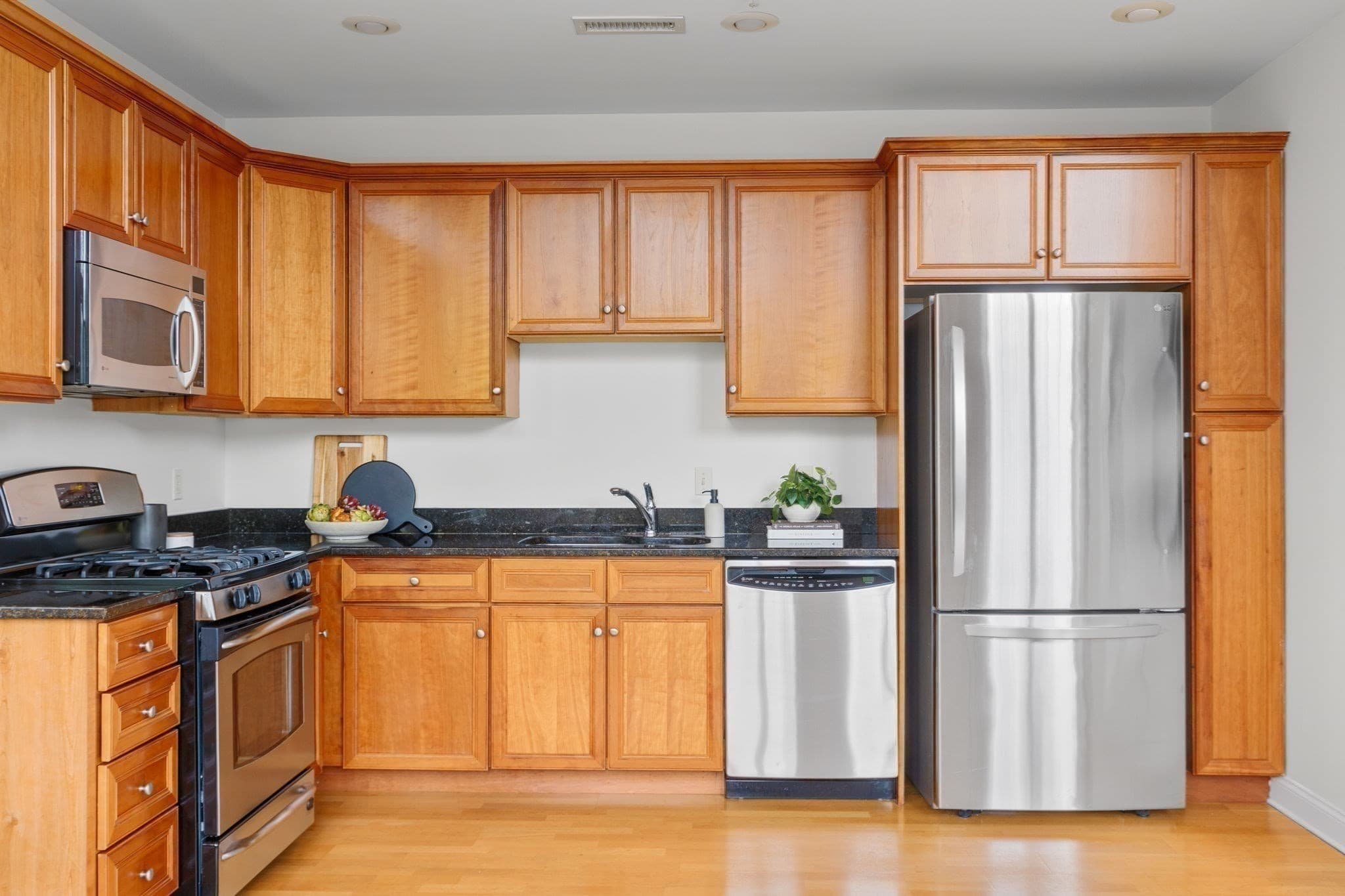 Condominium at 11 Lake Street # 111, Wakefield MA 01880, Wakefield, photo 9 of 20