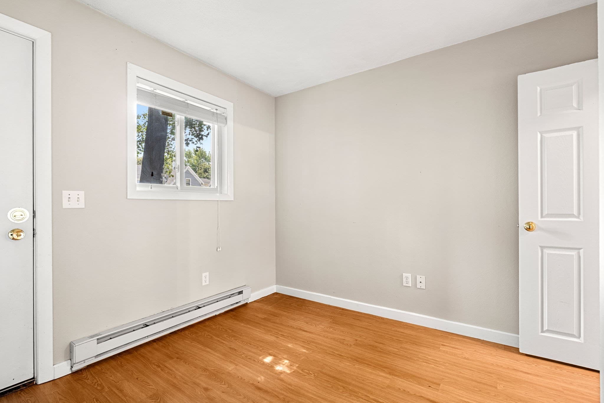 Condominium at 16 Cleveland Place # 8, Gloucester MA 01930, Gloucester, photo 9 of 12