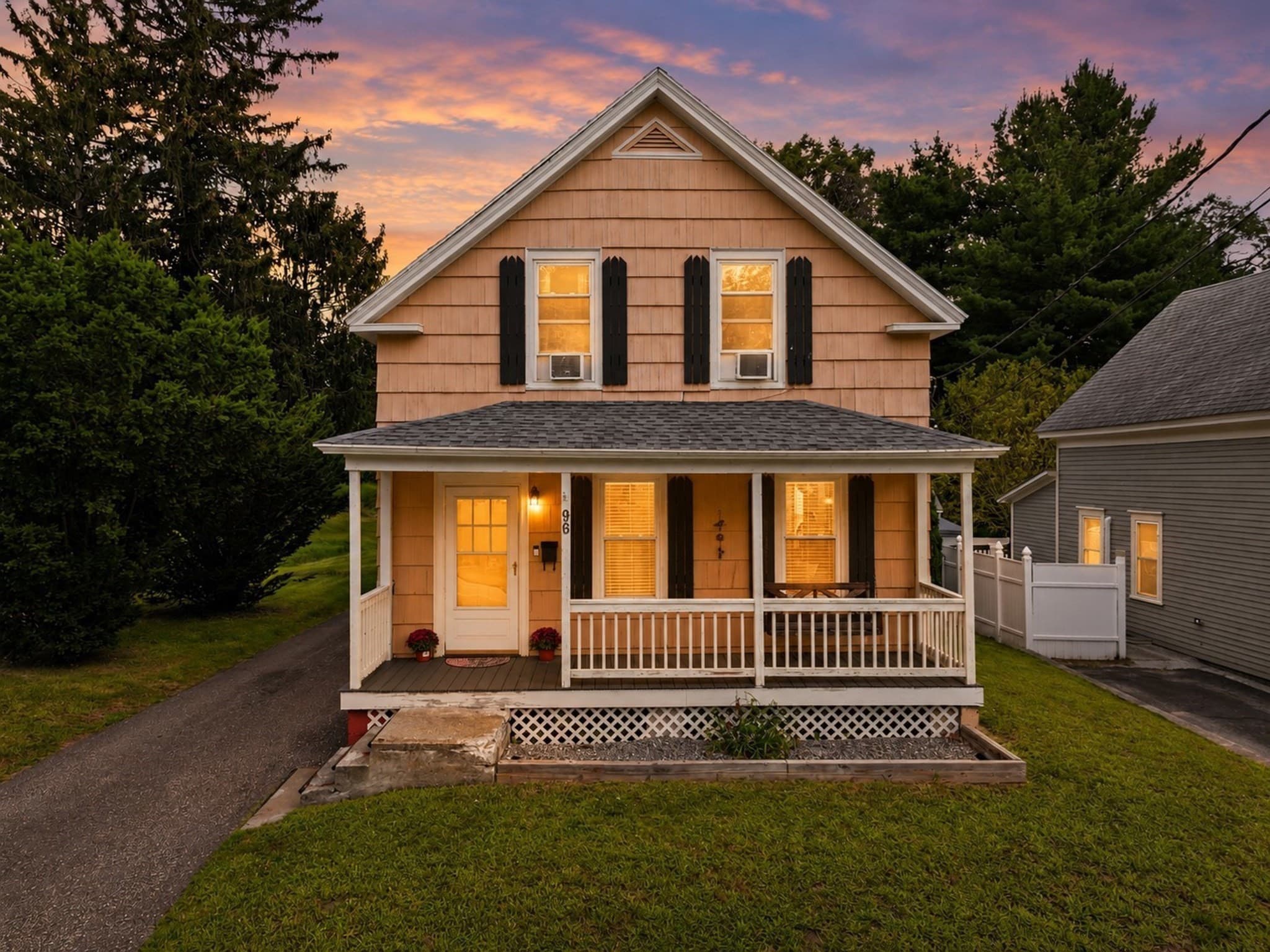 Single Family Residence at 96 Apricot St, Worcester MA 01603, Worcester, photo 27 of 39