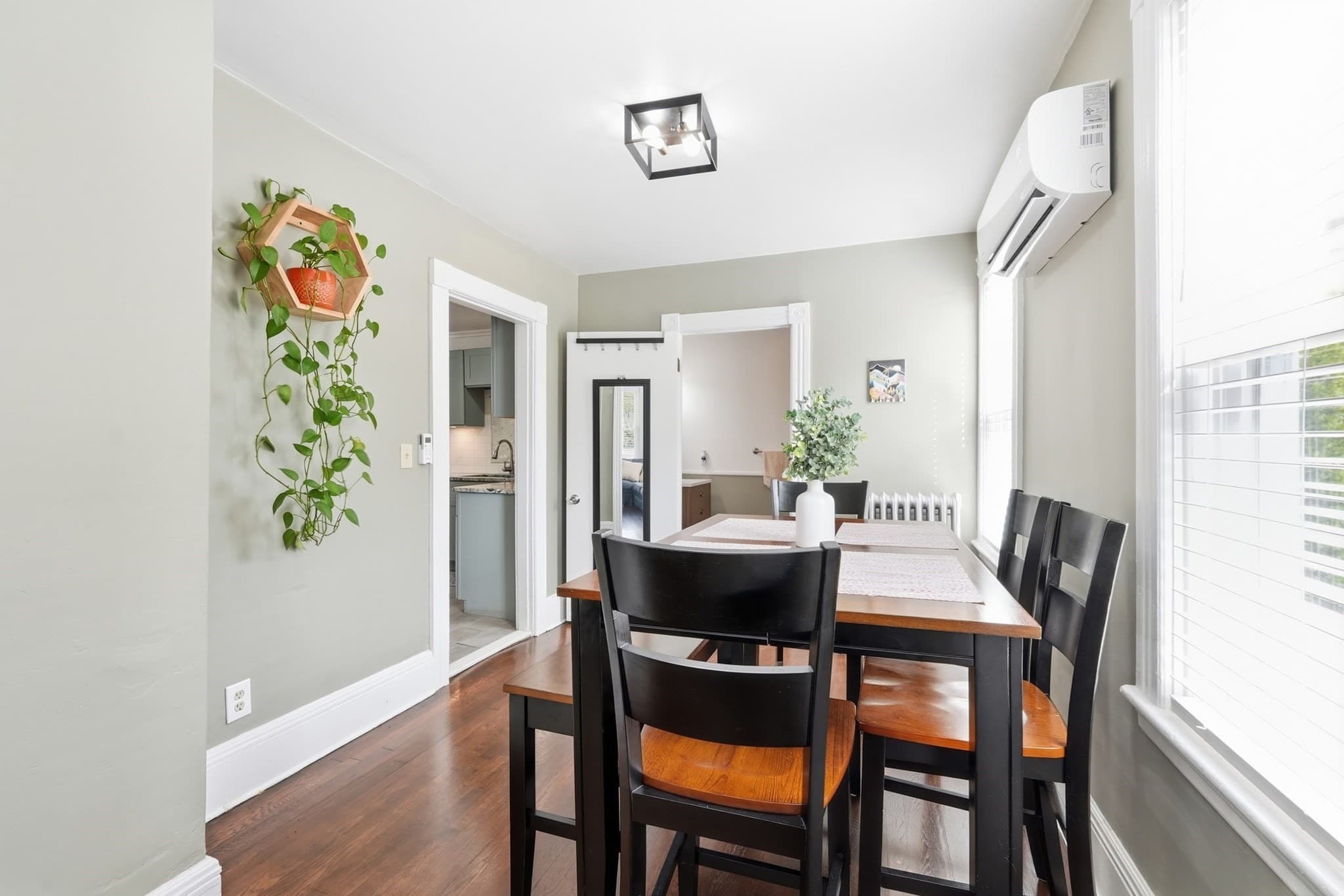 Single Family Residence at 96 Apricot St, Worcester MA 01603, Worcester, photo 11 of 39