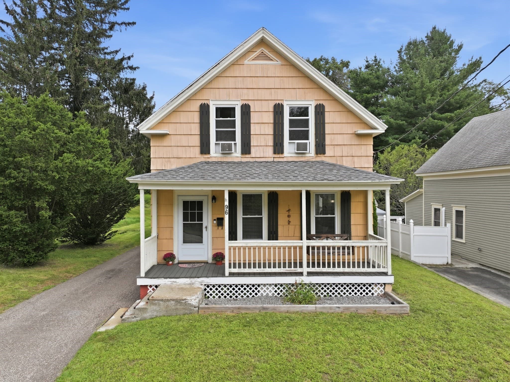 Single Family Residence at 96 Apricot St, Worcester MA 01603, Worcester, photo 29 of 39