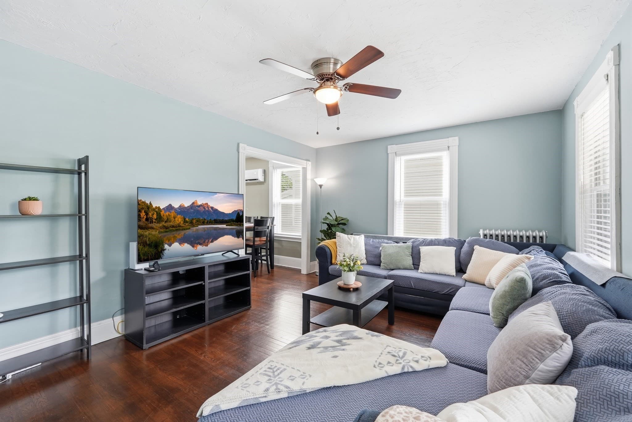 Single Family Residence at 96 Apricot St, Worcester MA 01603, Worcester, photo 8 of 39