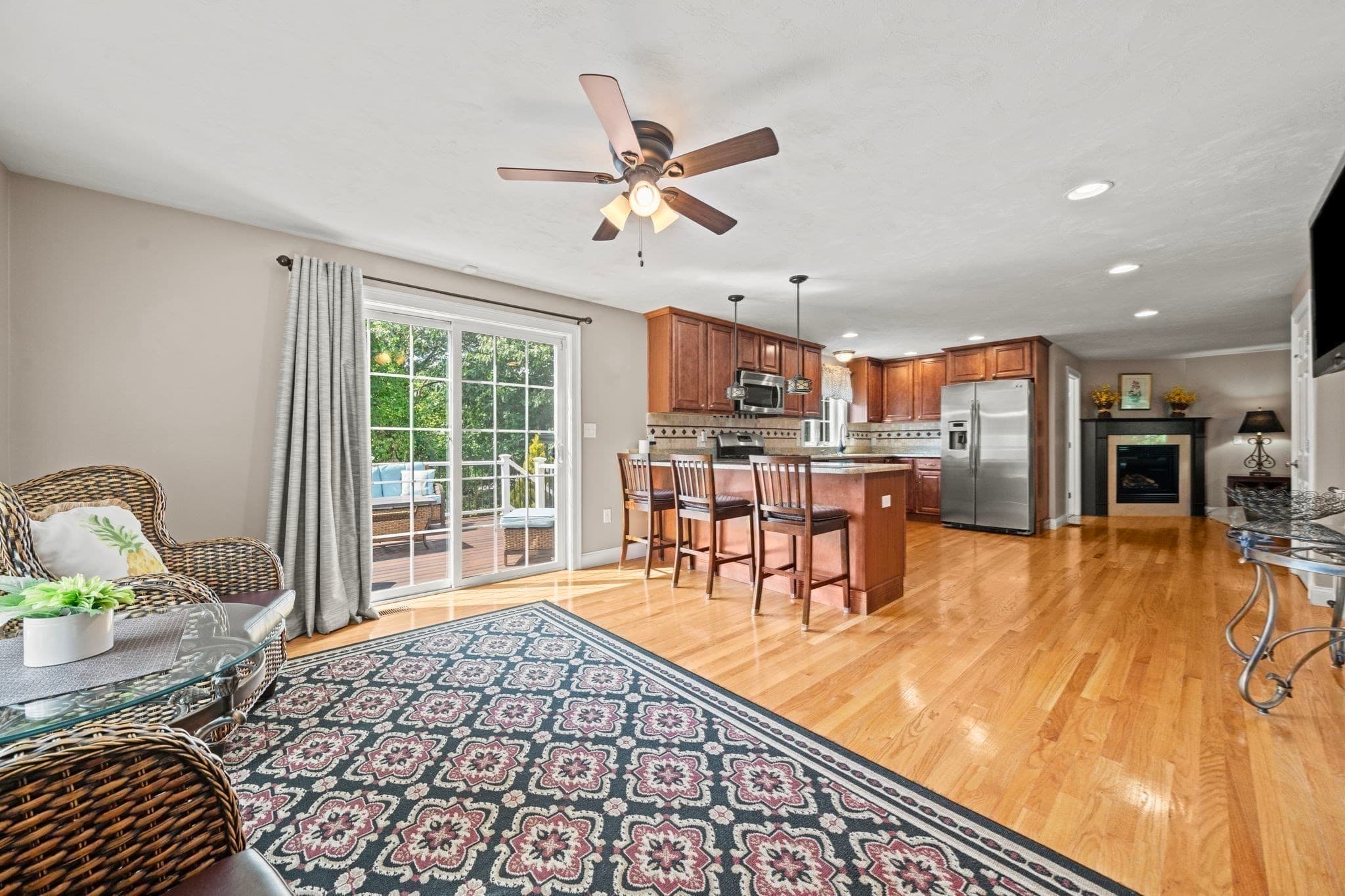 Single Family Residence at 11 Village Ln, Haverhill MA 01832, photo 6 of 38