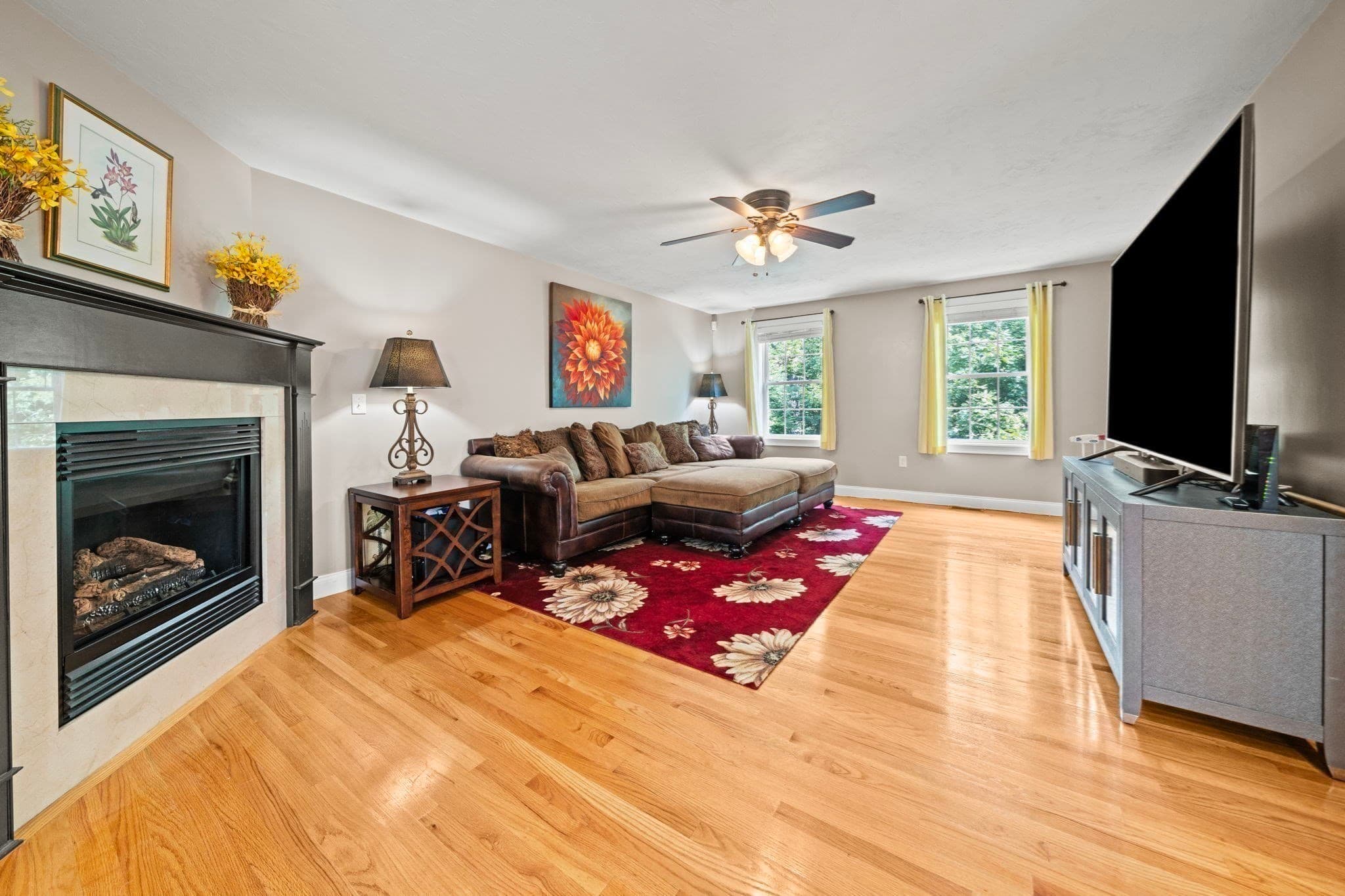 Single Family Residence at 11 Village Ln, Haverhill MA 01832, photo 7 of 38