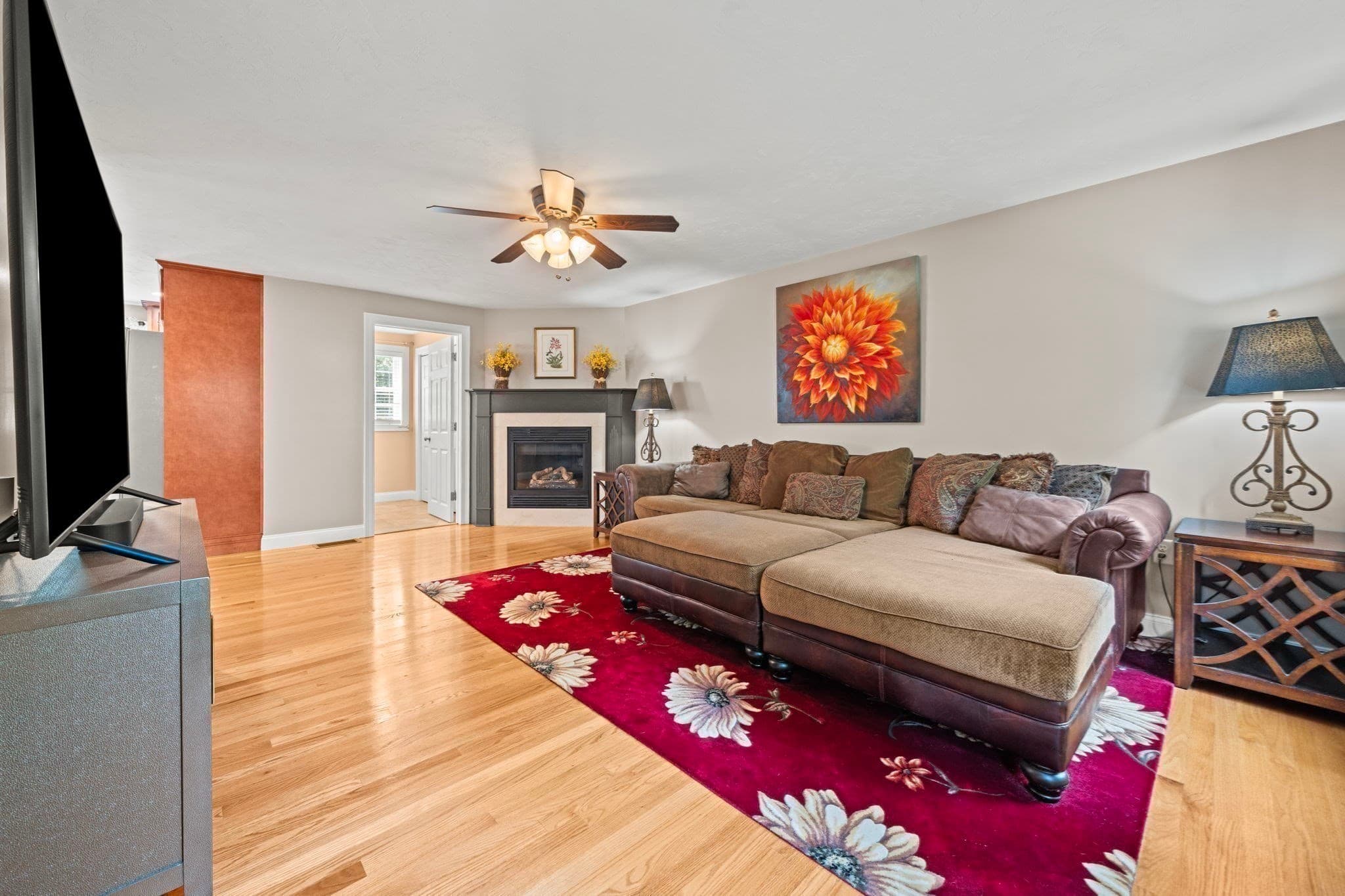 Single Family Residence at 11 Village Ln, Haverhill MA 01832, photo 8 of 38