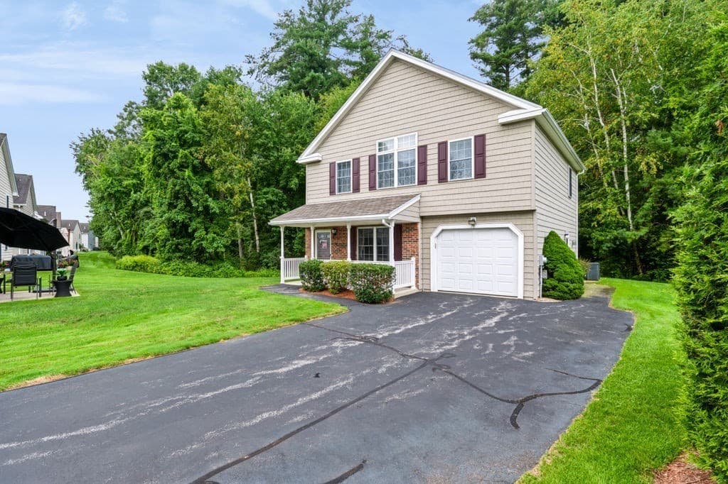 Condominium at 78 Eagle Dr # 78, Tewksbury MA 01876, photo 2 of 32
