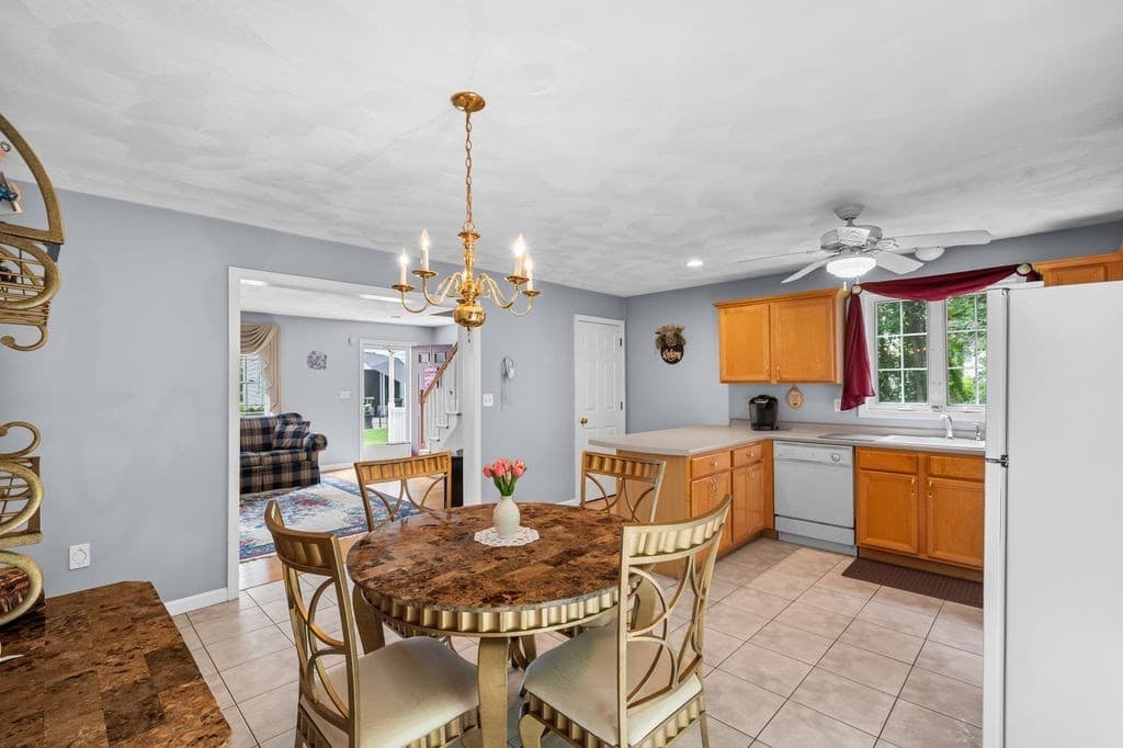 Condominium at 78 Eagle Dr # 78, Tewksbury MA 01876, photo 12 of 32