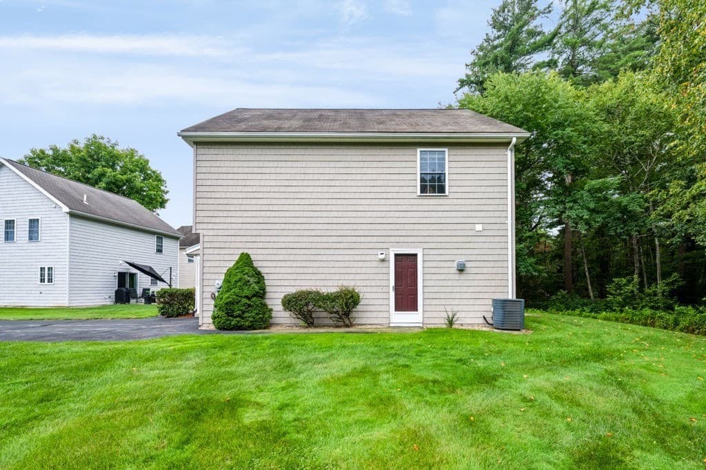 Condominium at 78 Eagle Dr # 78, Tewksbury MA 01876, photo 4 of 32