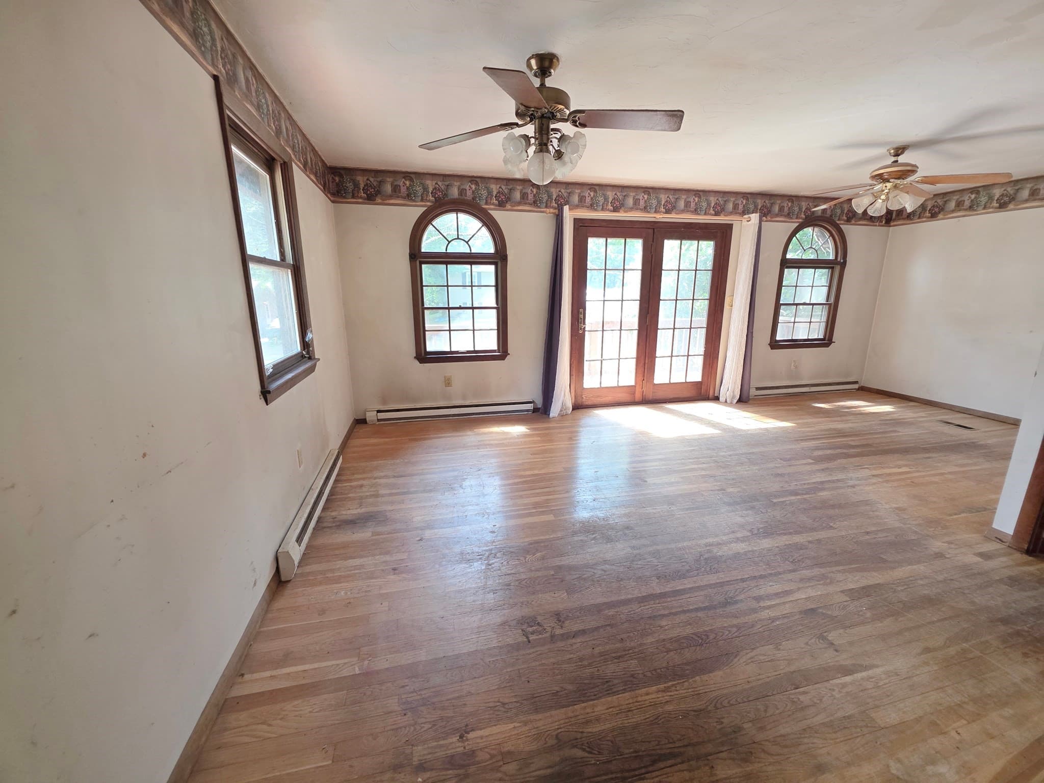 Single Family Residence at 11 Ferncroft Rd, Leicester MA 01524, Leicester, photo 5 of 23