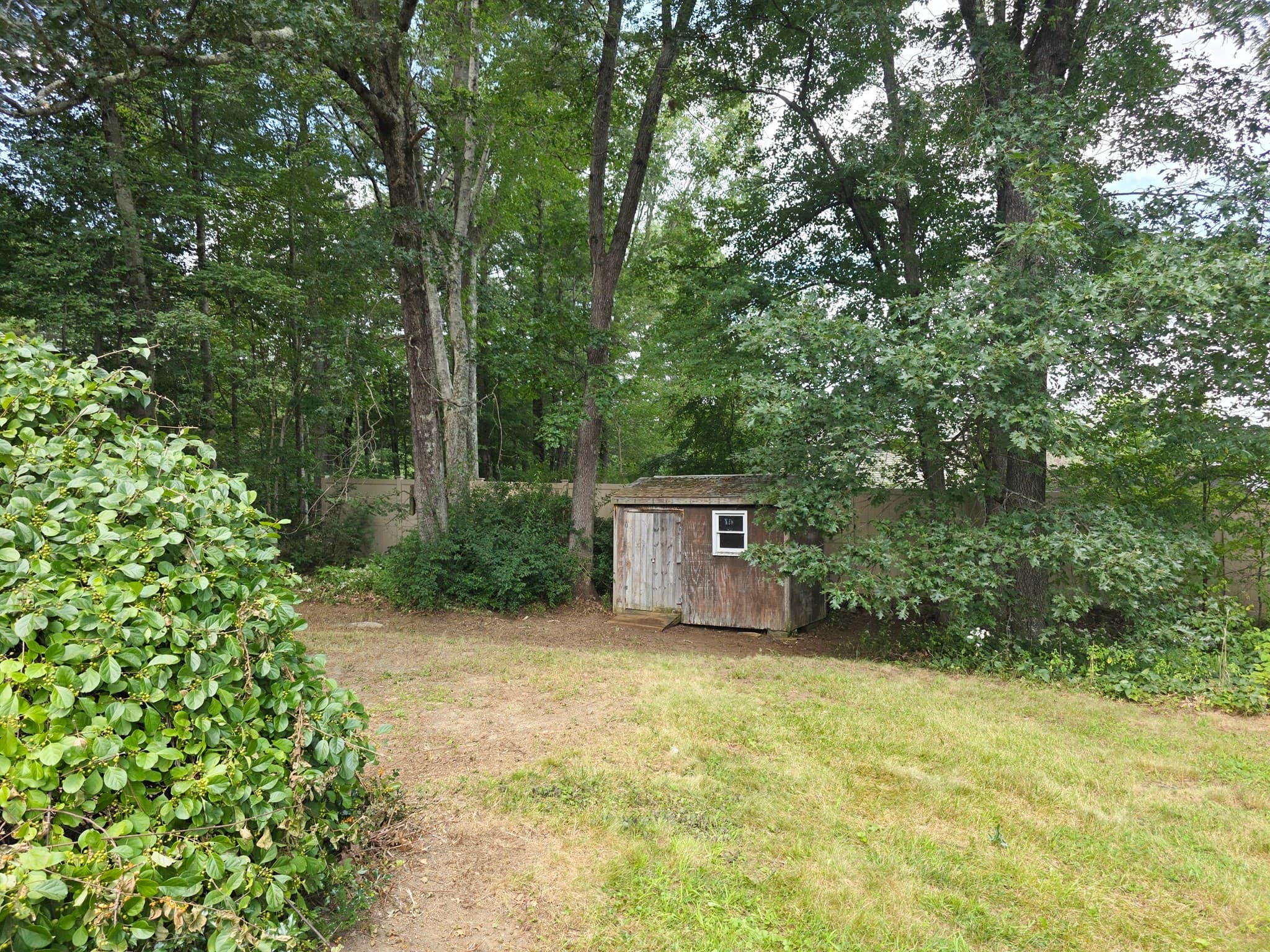 Single Family Residence at 11 Ferncroft Rd, Leicester MA 01524, Leicester, photo 20 of 23
