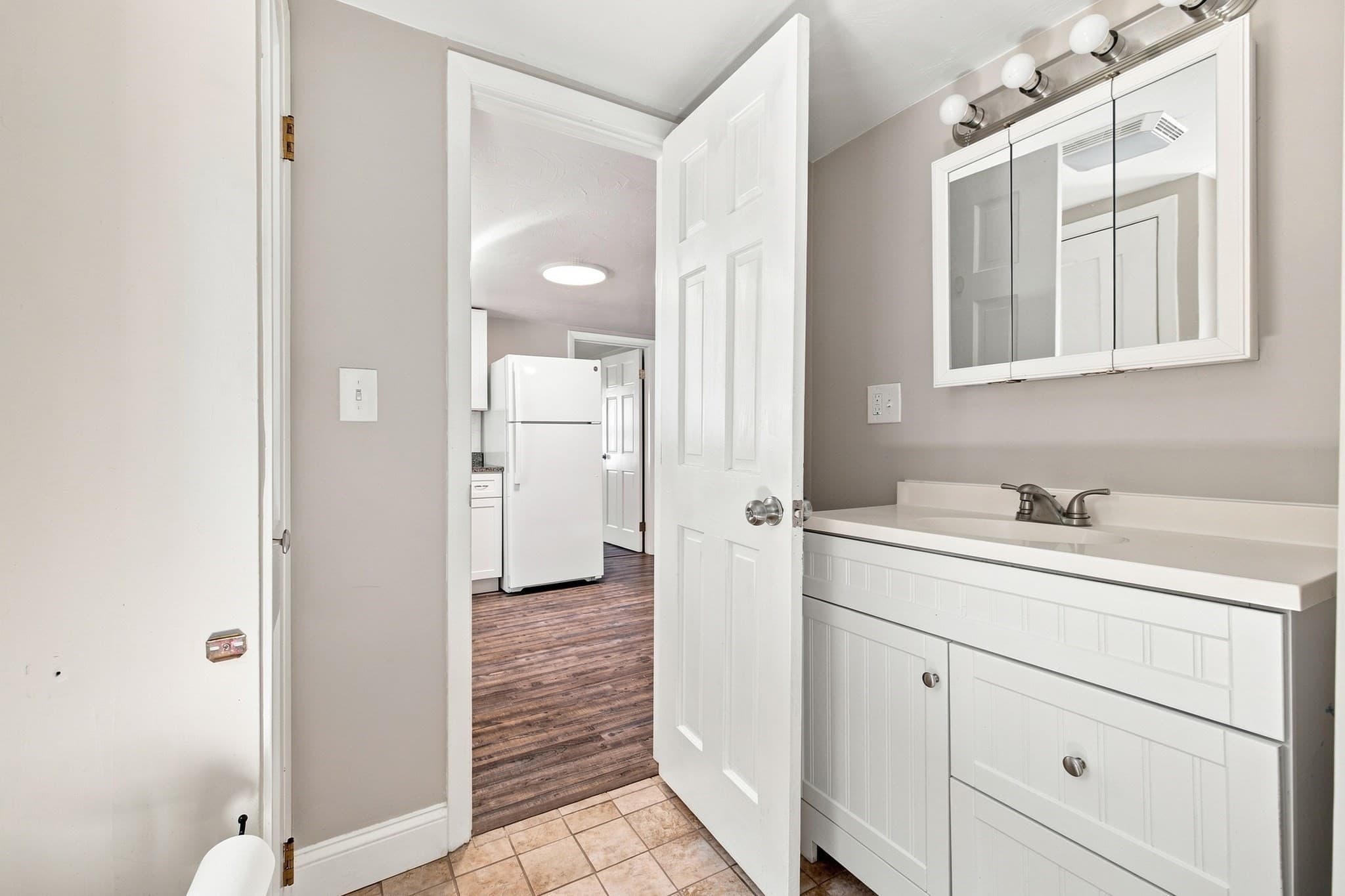 Single Family Residence at 174,5 Lakeview Ave, Taunton MA 02780, photo 23 of 40