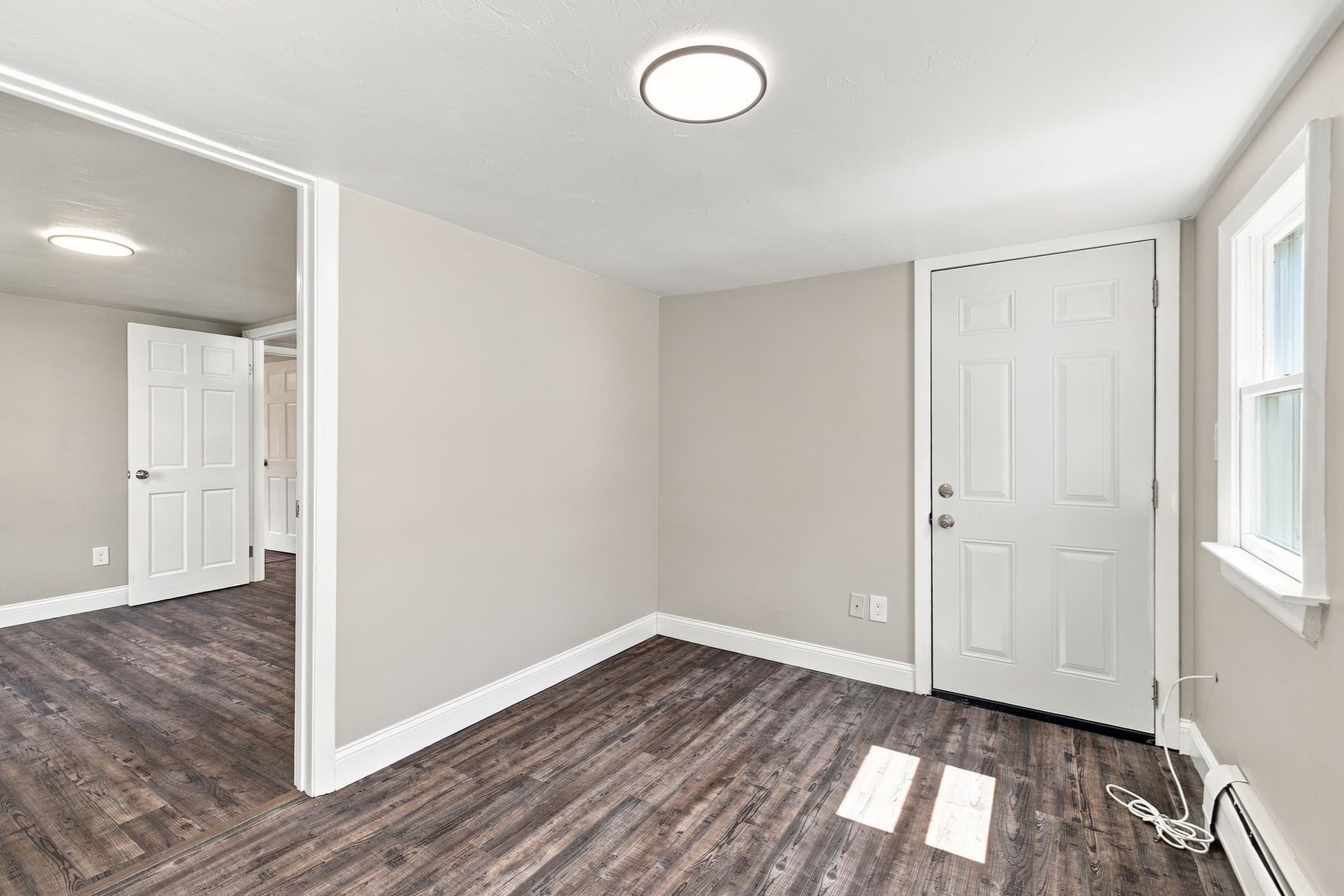 Single Family Residence at 174,5 Lakeview Ave, Taunton MA 02780, photo 13 of 40