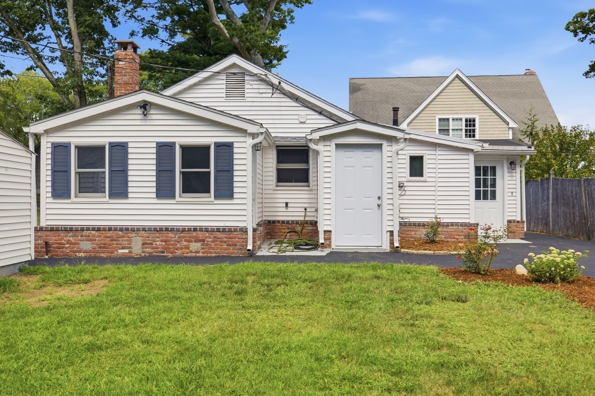 Single Family Residence at 174,5 Lakeview Ave, Taunton MA 02780, photo 33 of 40
