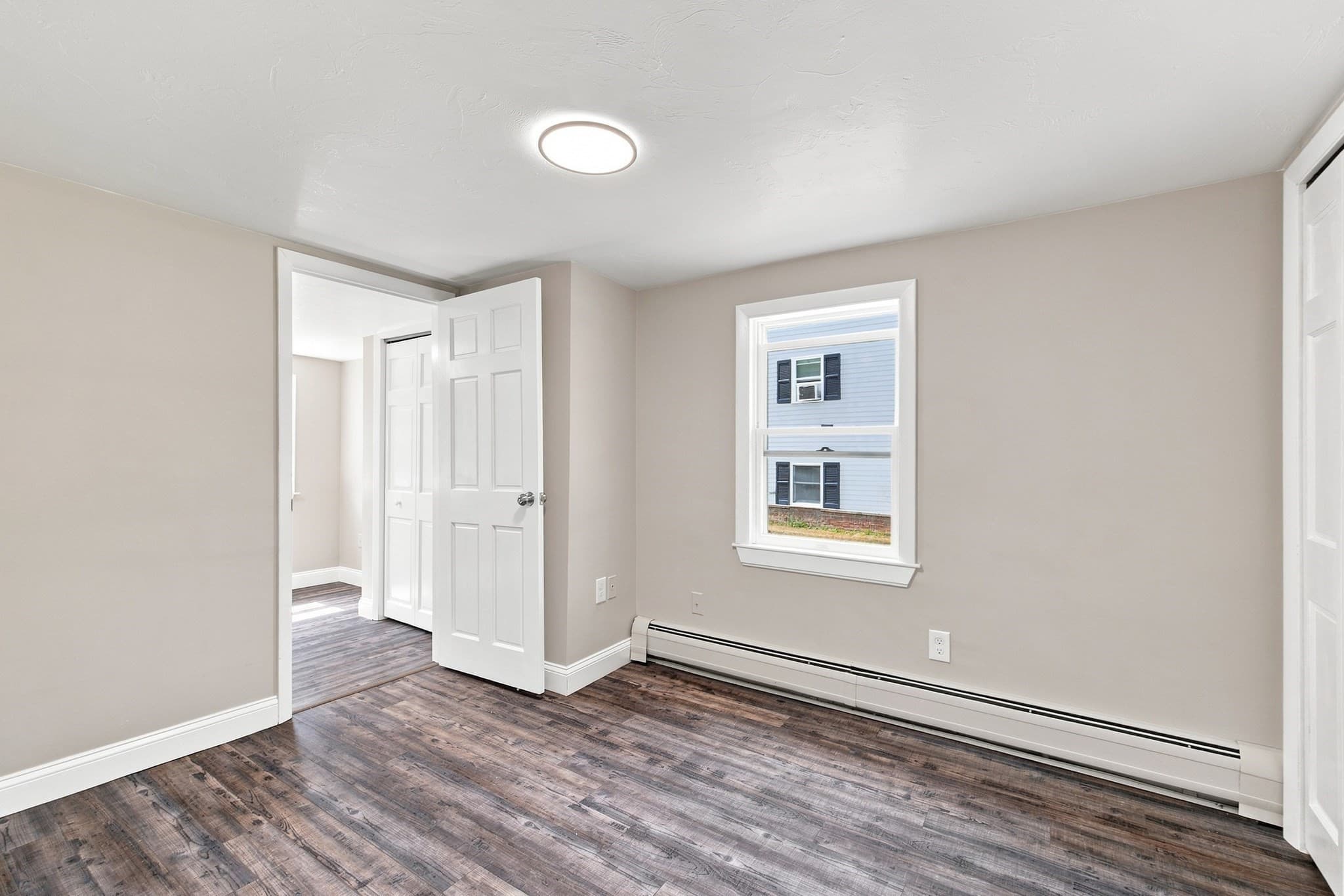 Single Family Residence at 174,5 Lakeview Ave, Taunton MA 02780, photo 8 of 40