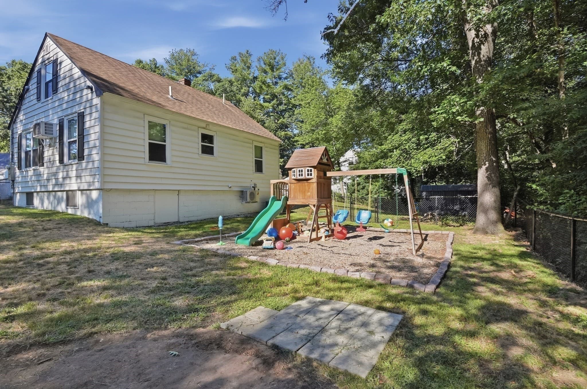 Single Family Residence at 15 Miles Rd, Tewksbury MA 01876, photo 3 of 27
