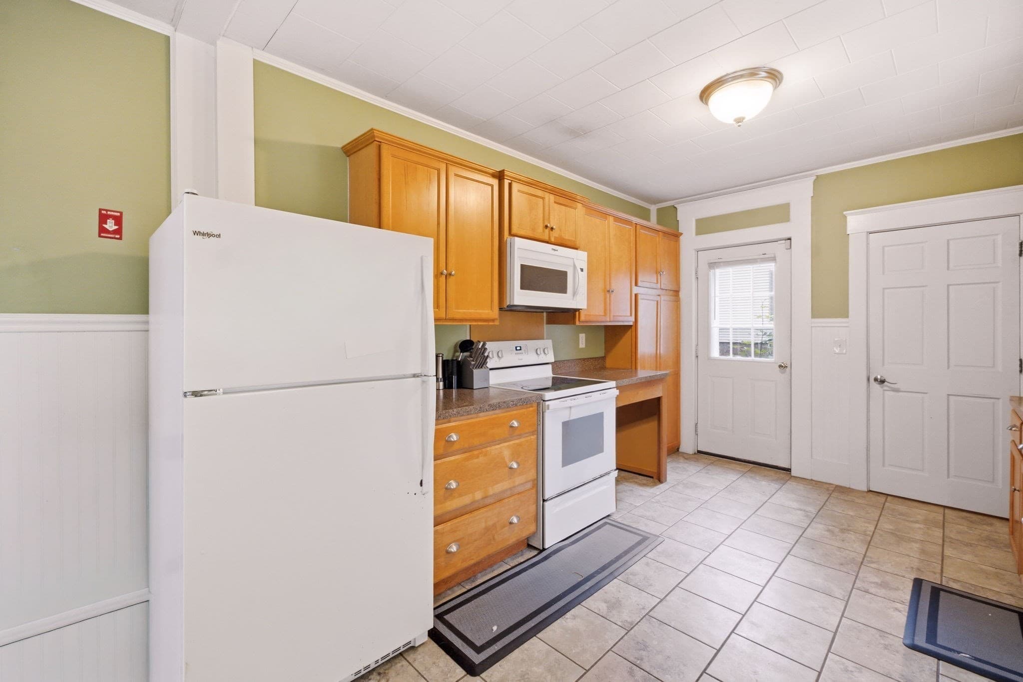 Single Family Residence at 209 Green St, Gardner MA 01440, Gardner, photo 17 of 42
