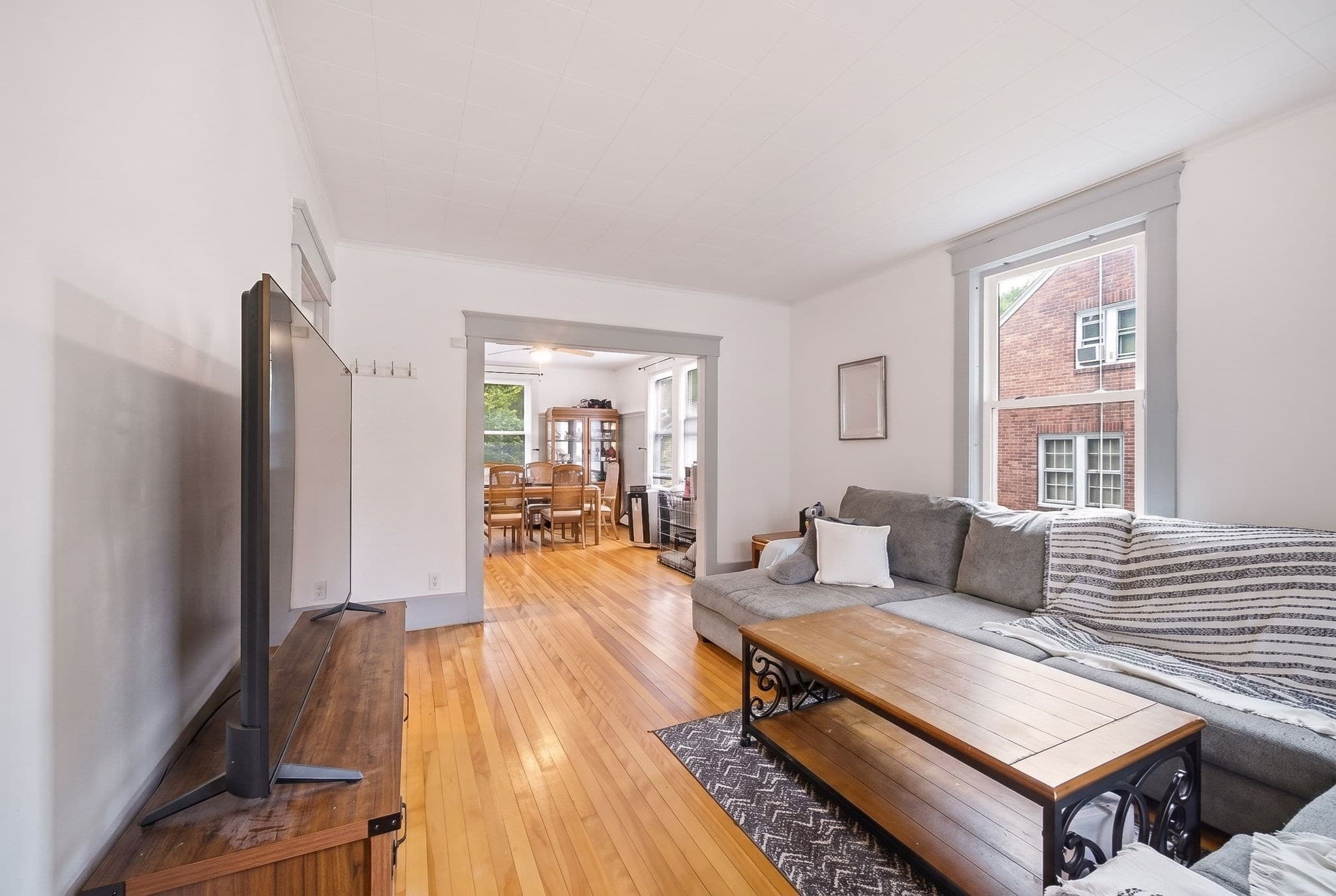 Single Family Residence at 209 Green St, Gardner MA 01440, Gardner, photo 7 of 42