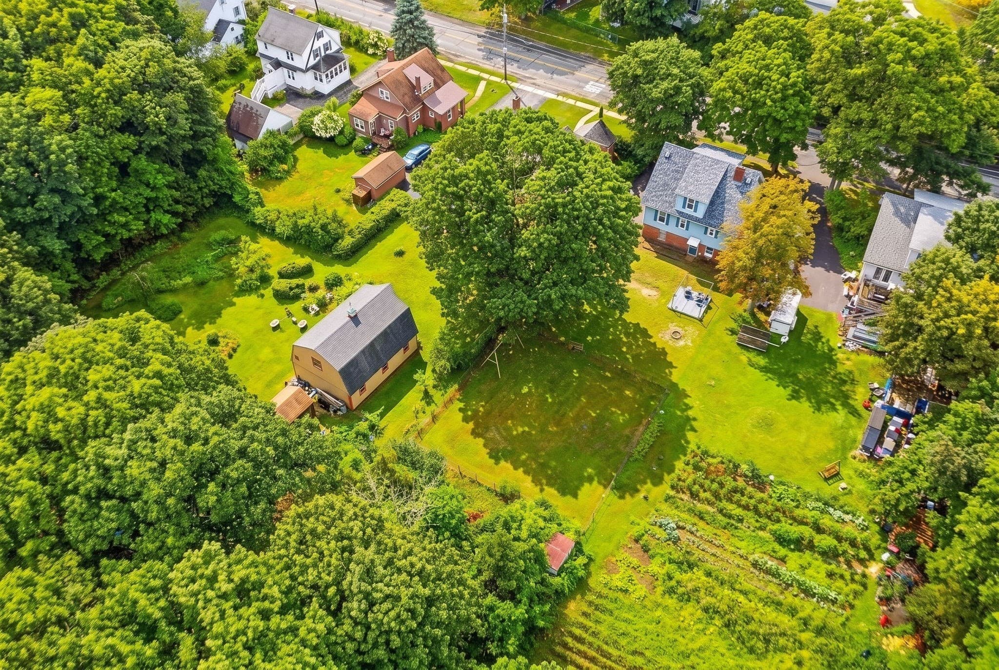 Single Family Residence at 209 Green St, Gardner MA 01440, Gardner, photo 37 of 42