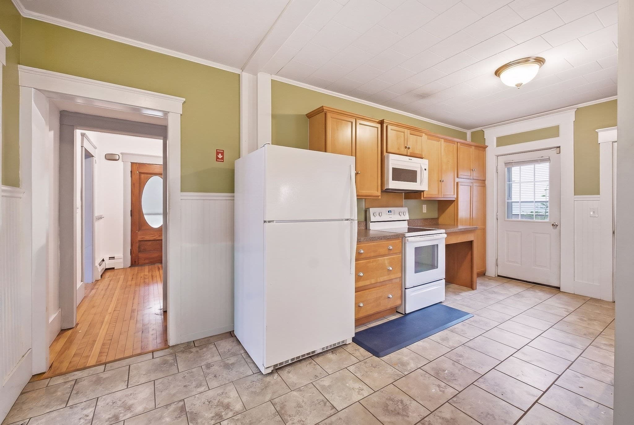 Single Family Residence at 209 Green St, Gardner MA 01440, Gardner, photo 15 of 42