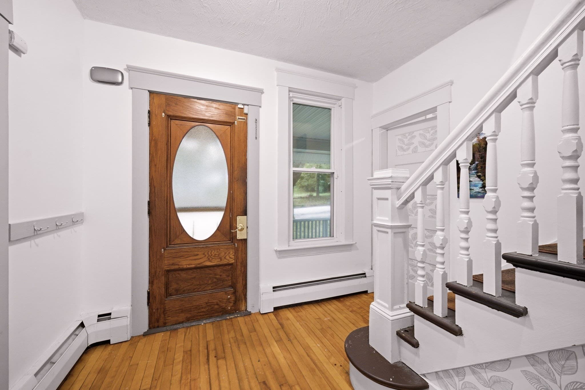 Single Family Residence at 209 Green St, Gardner MA 01440, Gardner, photo 4 of 42