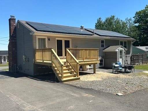 Single Family Residence at 75 Dale Ave, Leominster MA 01453, photo 2 of 16