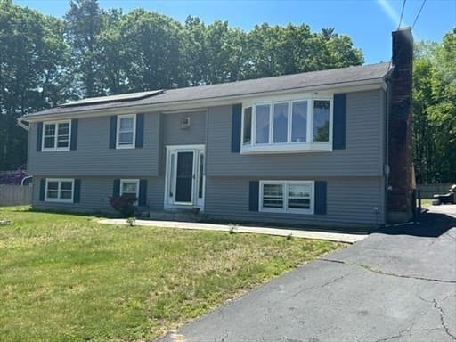 Single Family Residence at 75 Dale Ave, Leominster MA 01453, photo 3 of 16