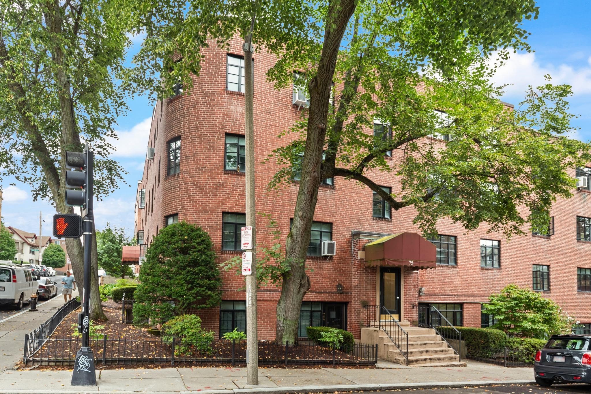 Condominium at 75 Strathmore Rd # 6A, Boston MA 02135, photo 11 of 12