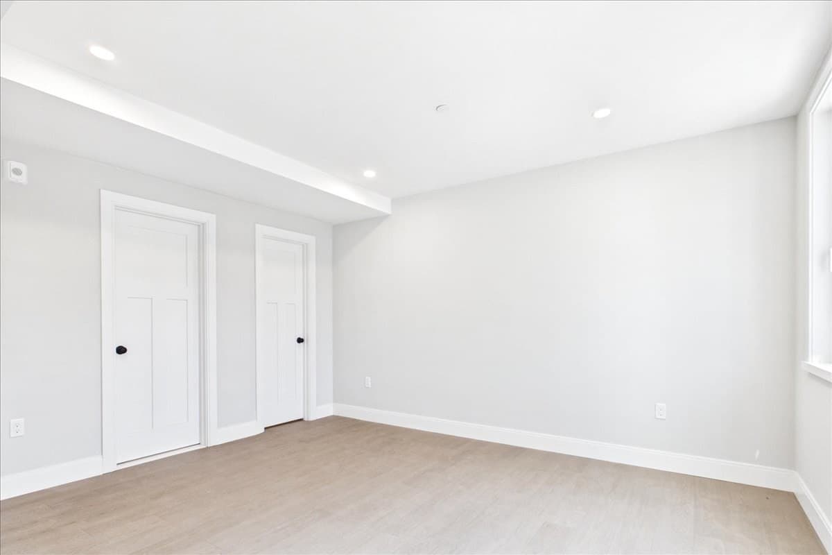 Condominium at 305 Chestnut Ave # 5, Boston MA 02130, photo 20 of 40