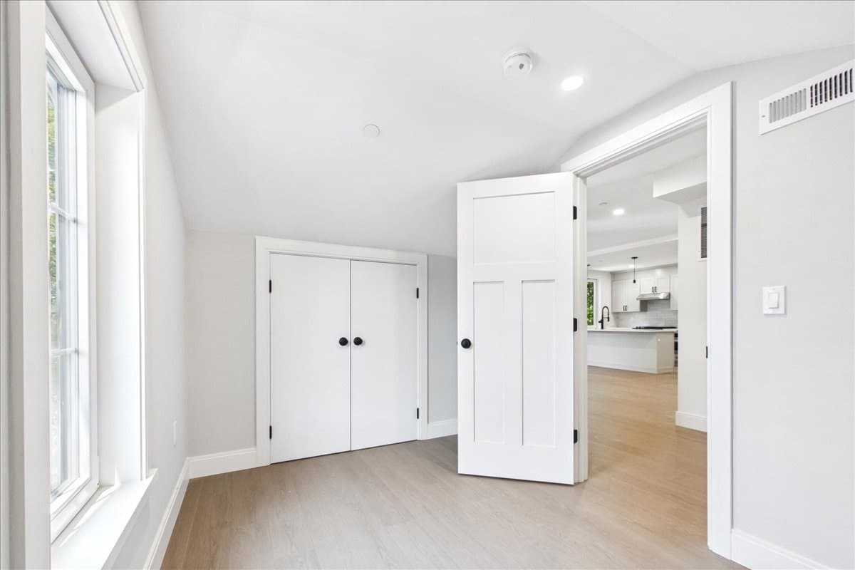 Condominium at 305 Chestnut Ave # 5, Boston MA 02130, photo 30 of 40