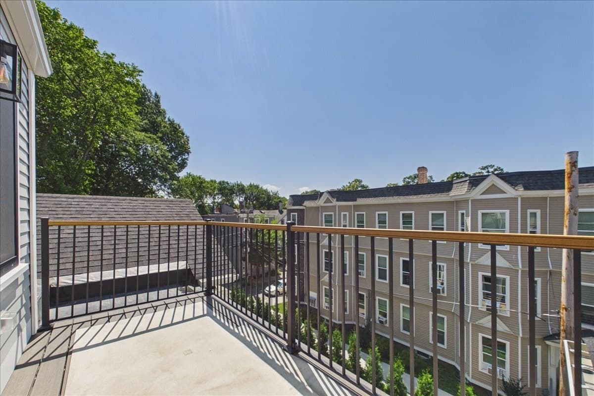 Condominium at 305 Chestnut Ave # 5, Boston MA 02130, photo 31 of 40