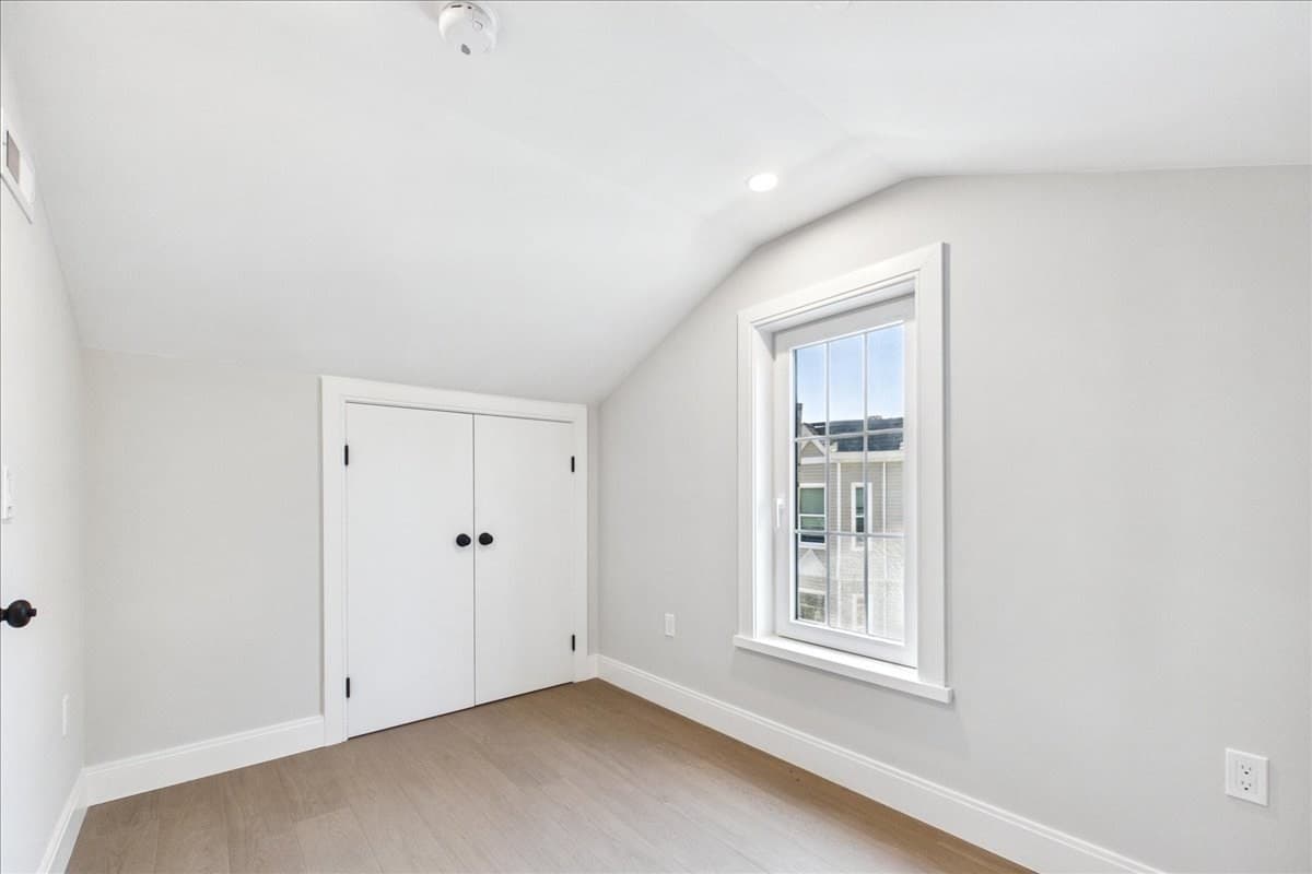 Condominium at 305 Chestnut Ave # 5, Boston MA 02130, photo 29 of 40
