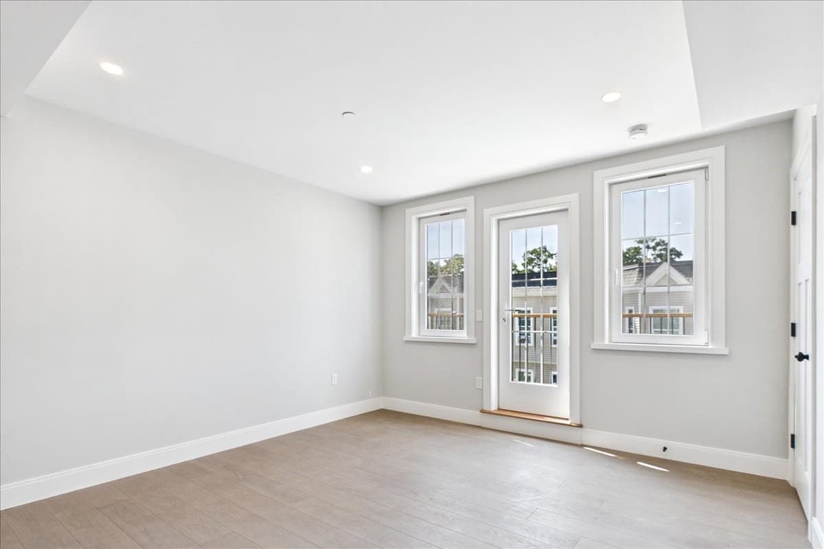Condominium at 305 Chestnut Ave # 5, Boston MA 02130, photo 21 of 40