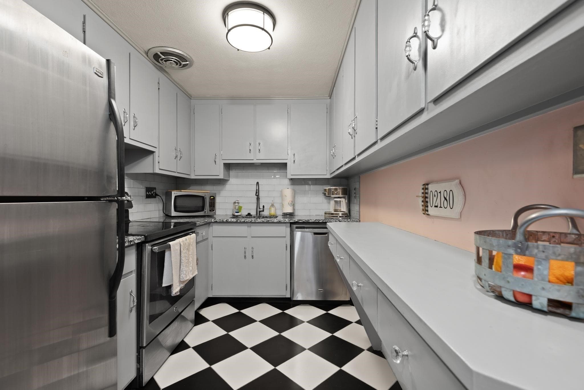 Condominium at 200 Park Terrace Drive # 255, Stoneham MA 02180, Stoneham, photo 9 of 26
